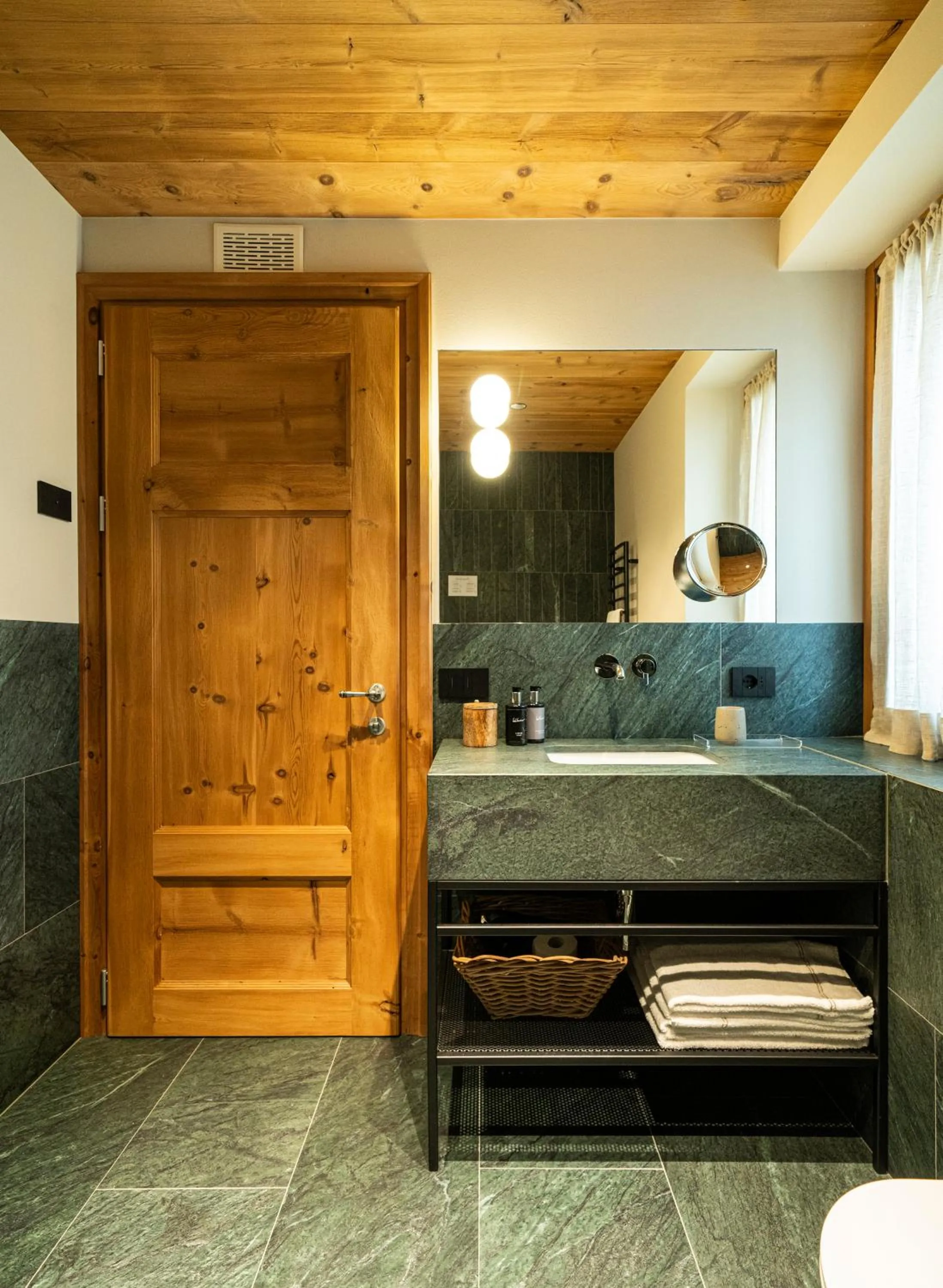 Bathroom in La Genzianella Bormio