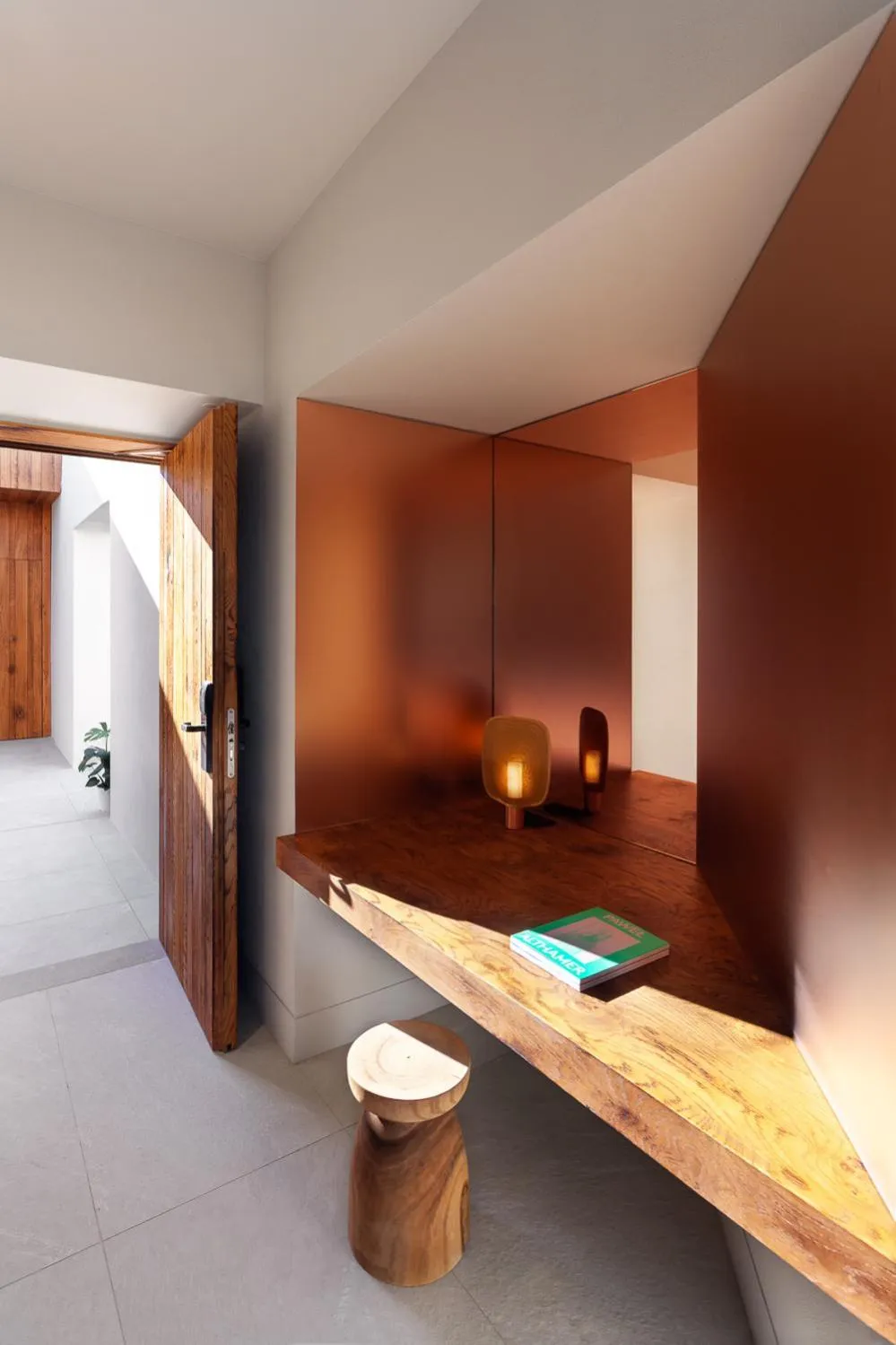 Other in Noūs Santorini