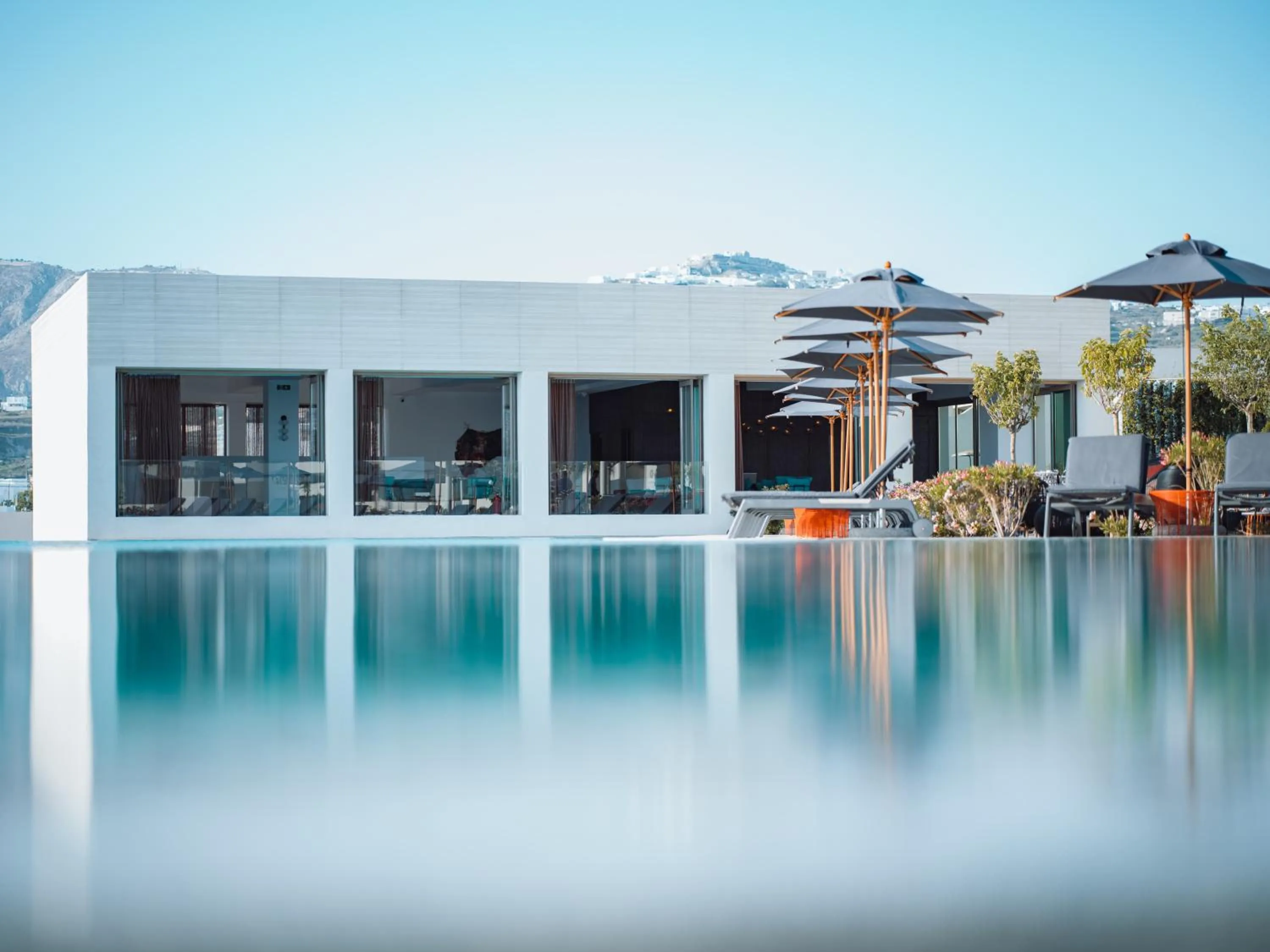 Property building in Noūs Santorini