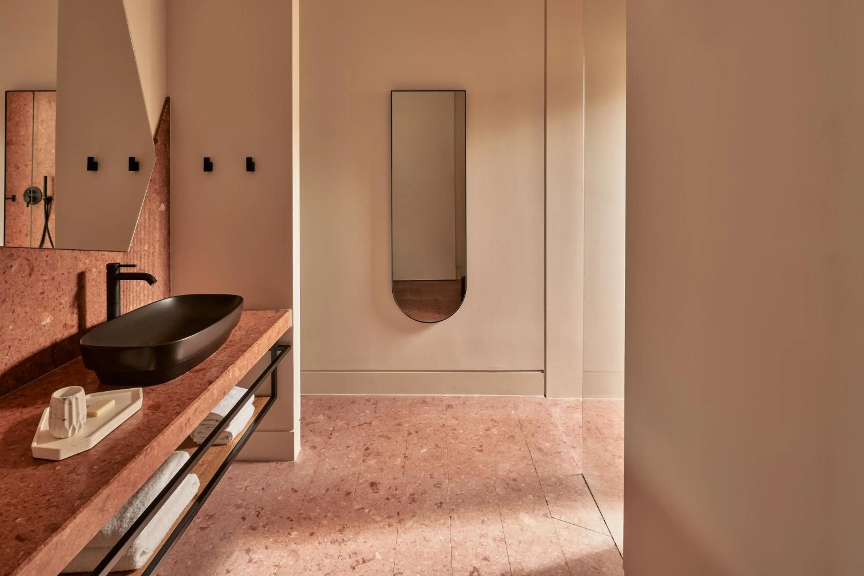 Bathroom in Noūs Santorini