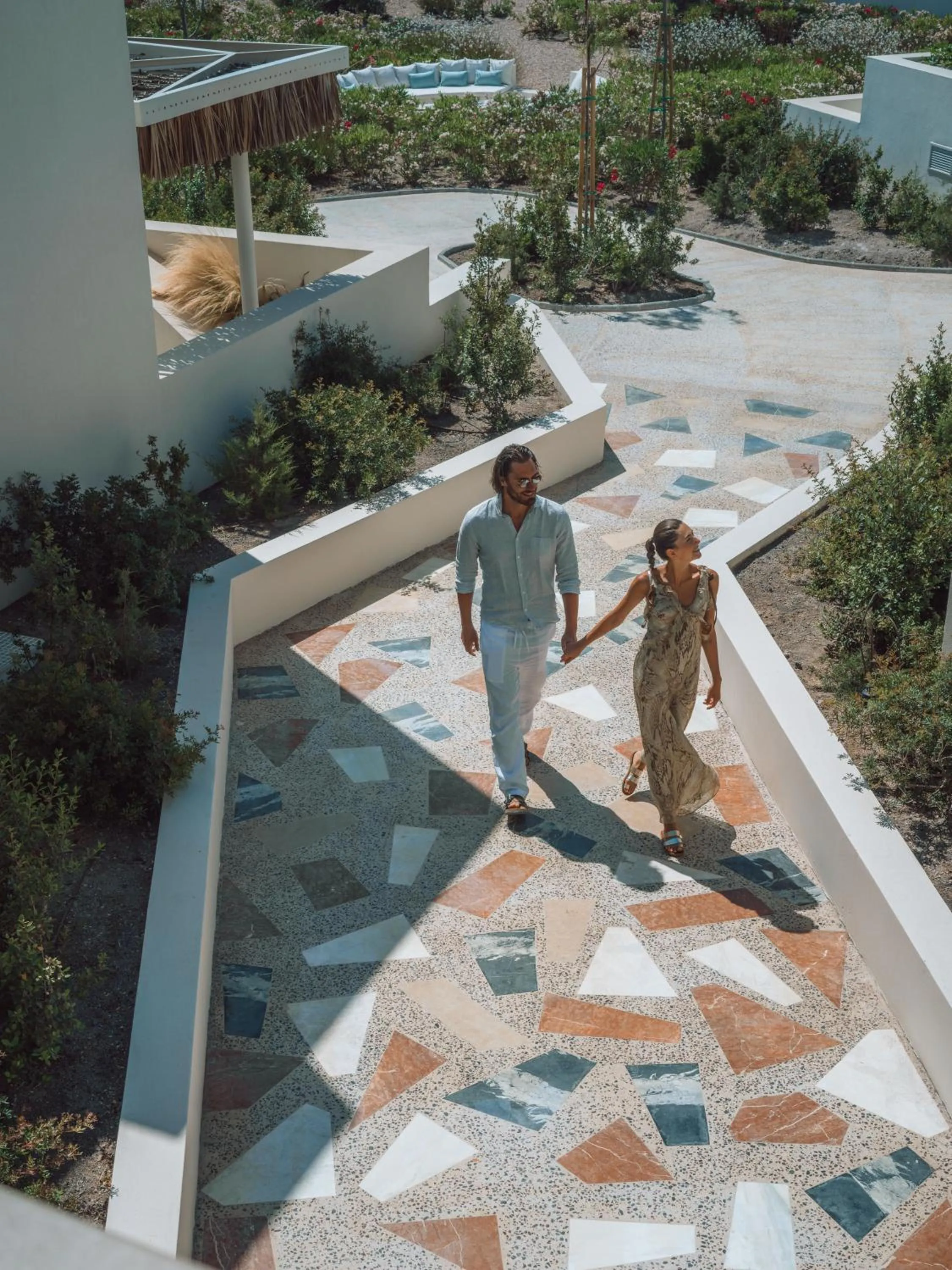 Property building in Noūs Santorini