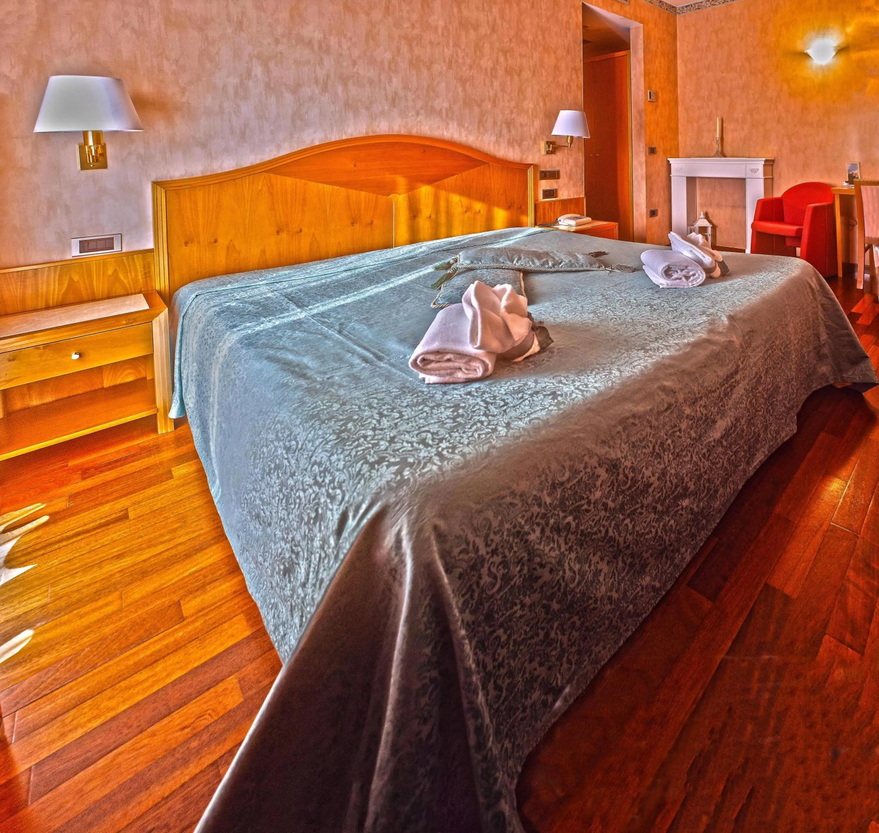 Bed in Hotel Lory & Ristorante Ferraro