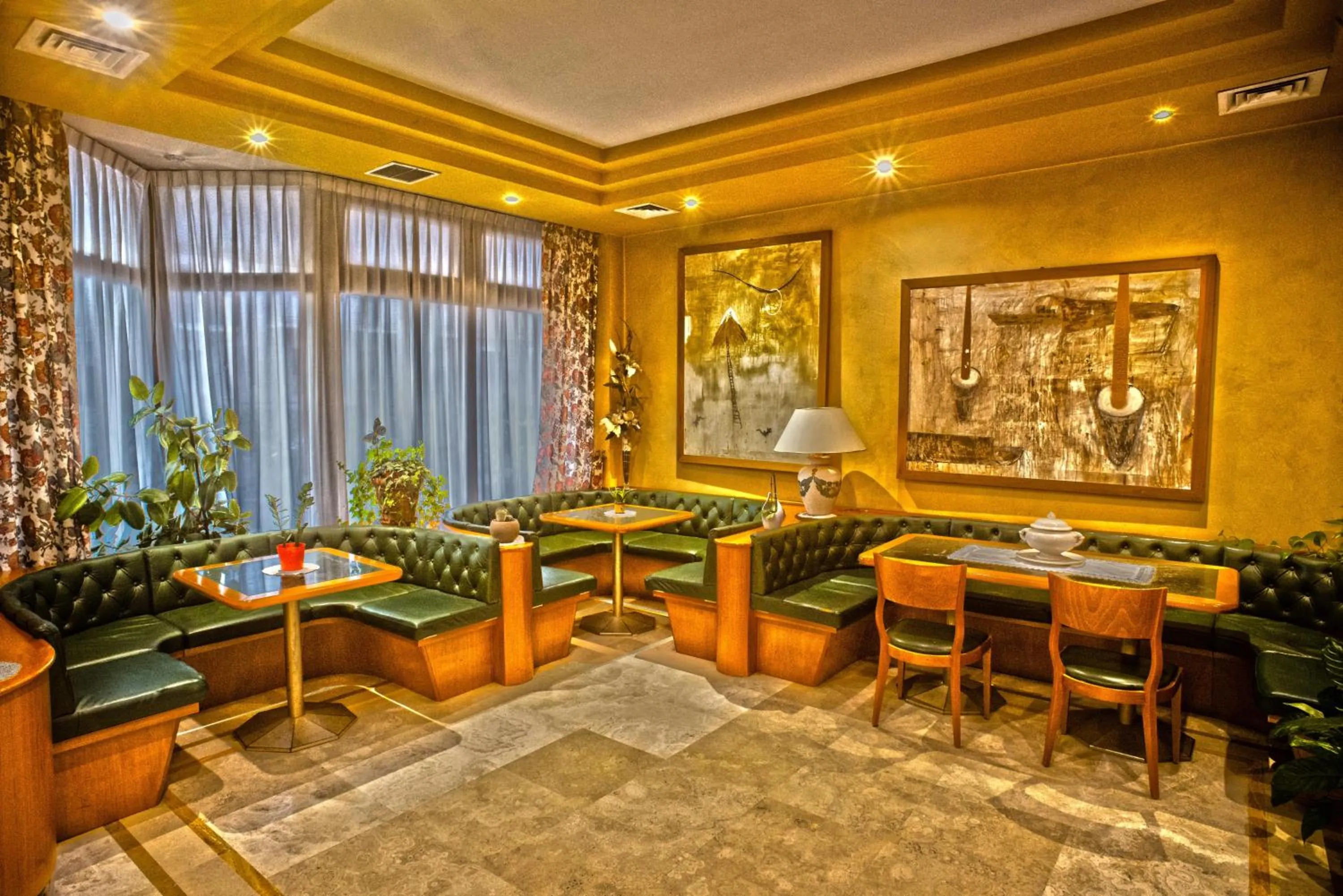 Hotel Lory & Ristorante Ferraro