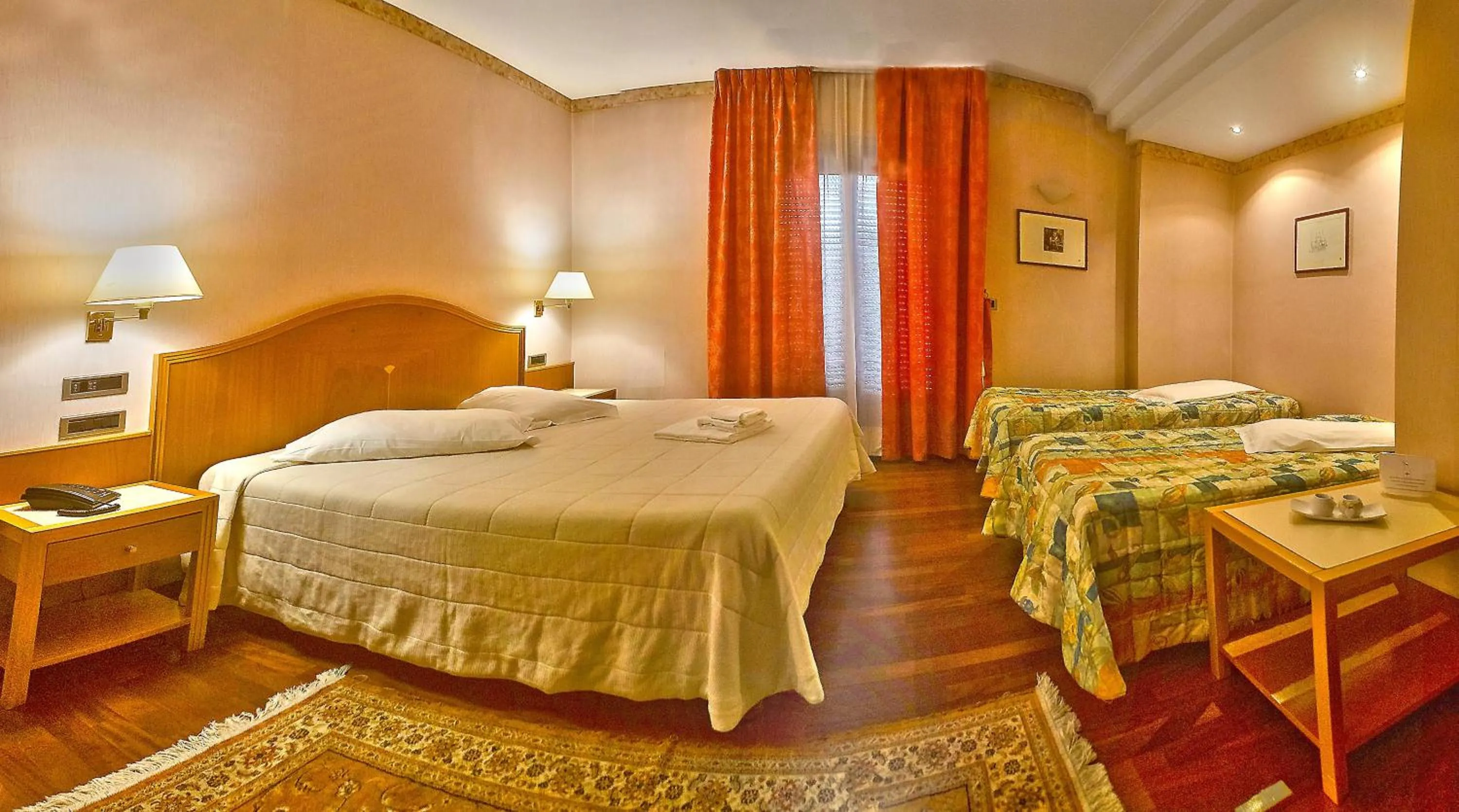 Bed in Hotel Lory & Ristorante Ferraro