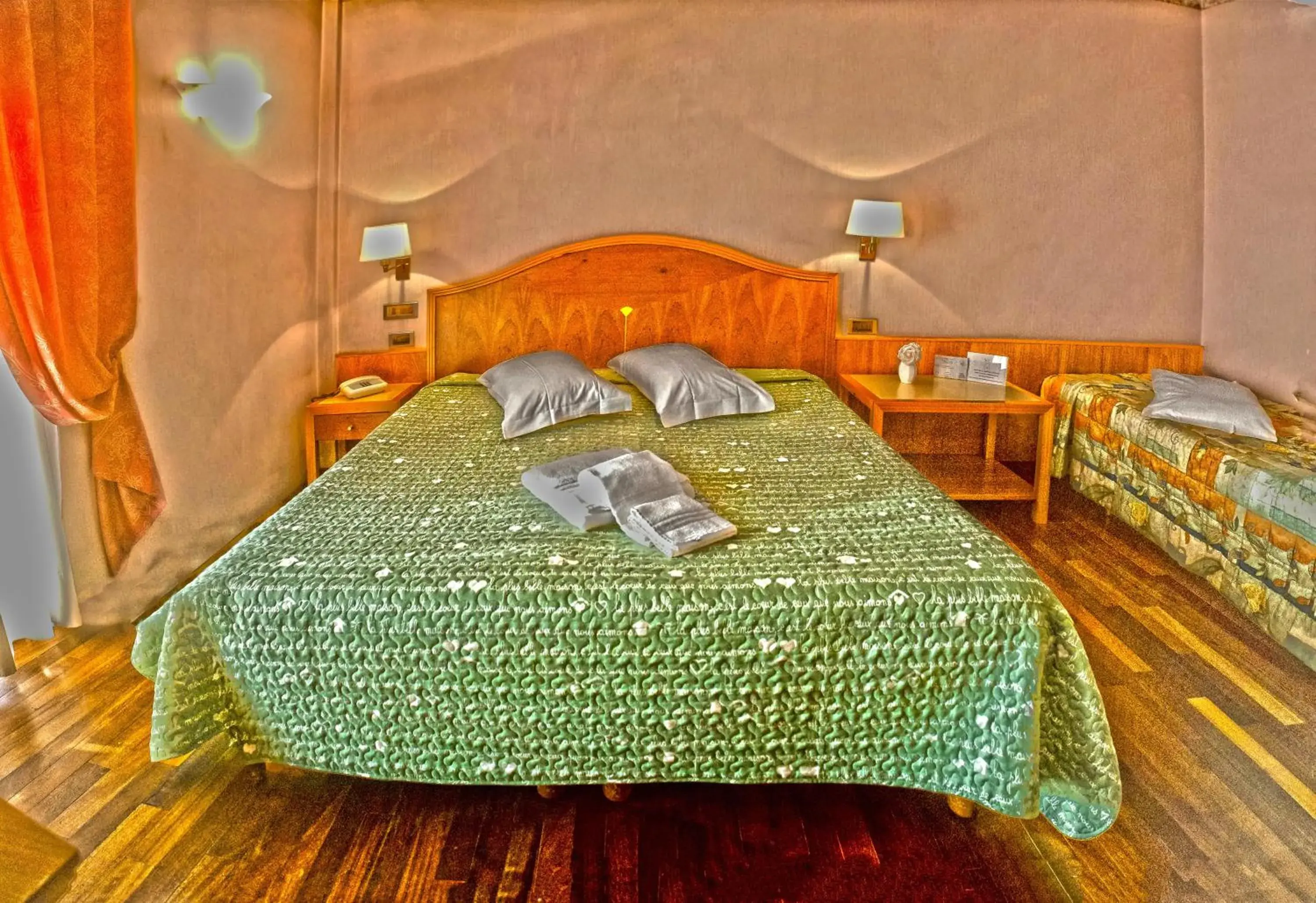 Standard Triple Room in Hotel Lory & Ristorante Ferraro Standard Triple Room in Hotel Lory & Ristorante Ferraro