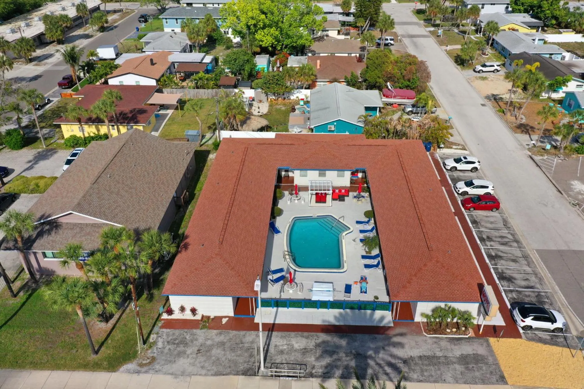 Property building in Sun Island Motel