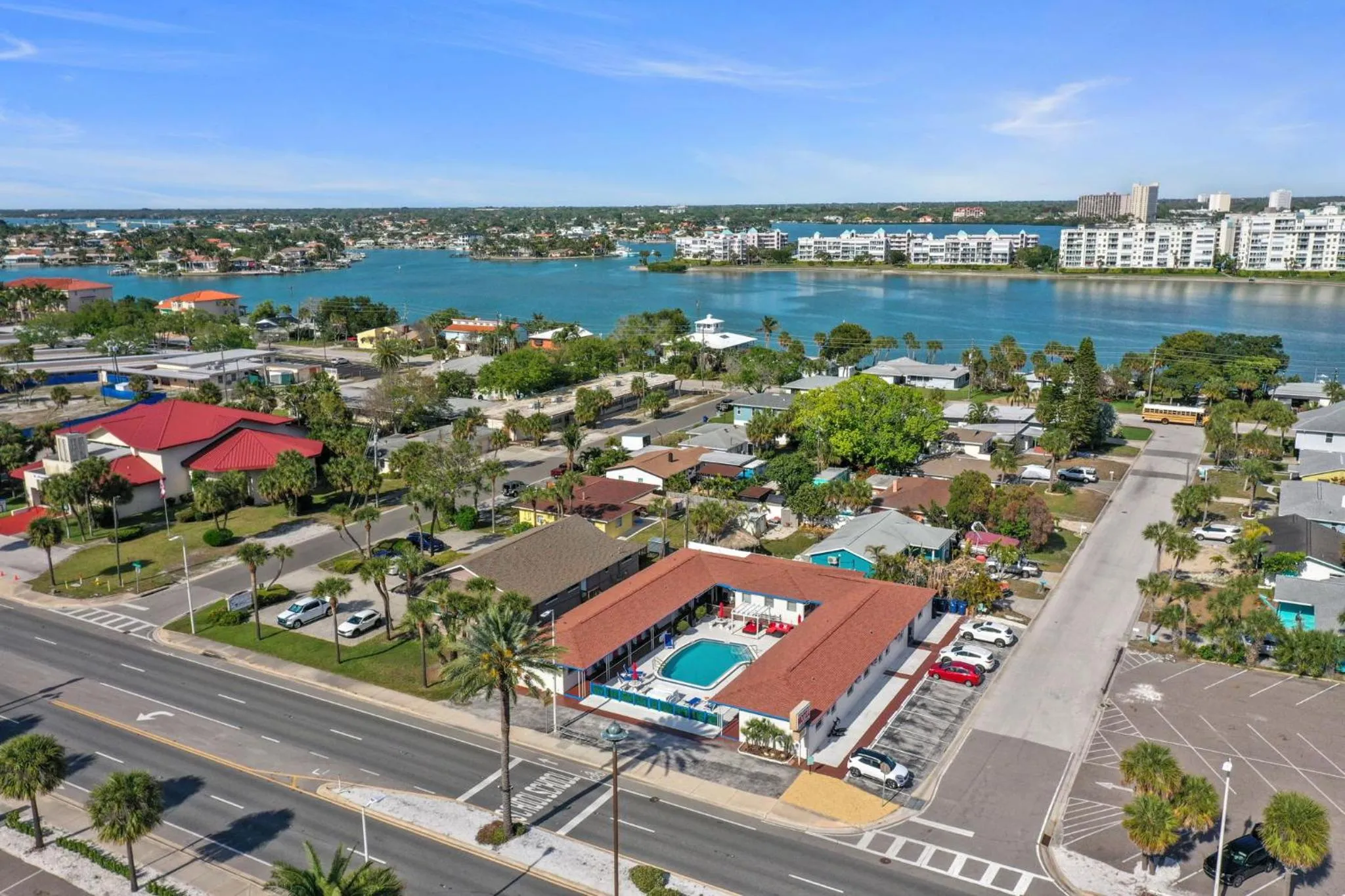 Property building in Sun Island Motel