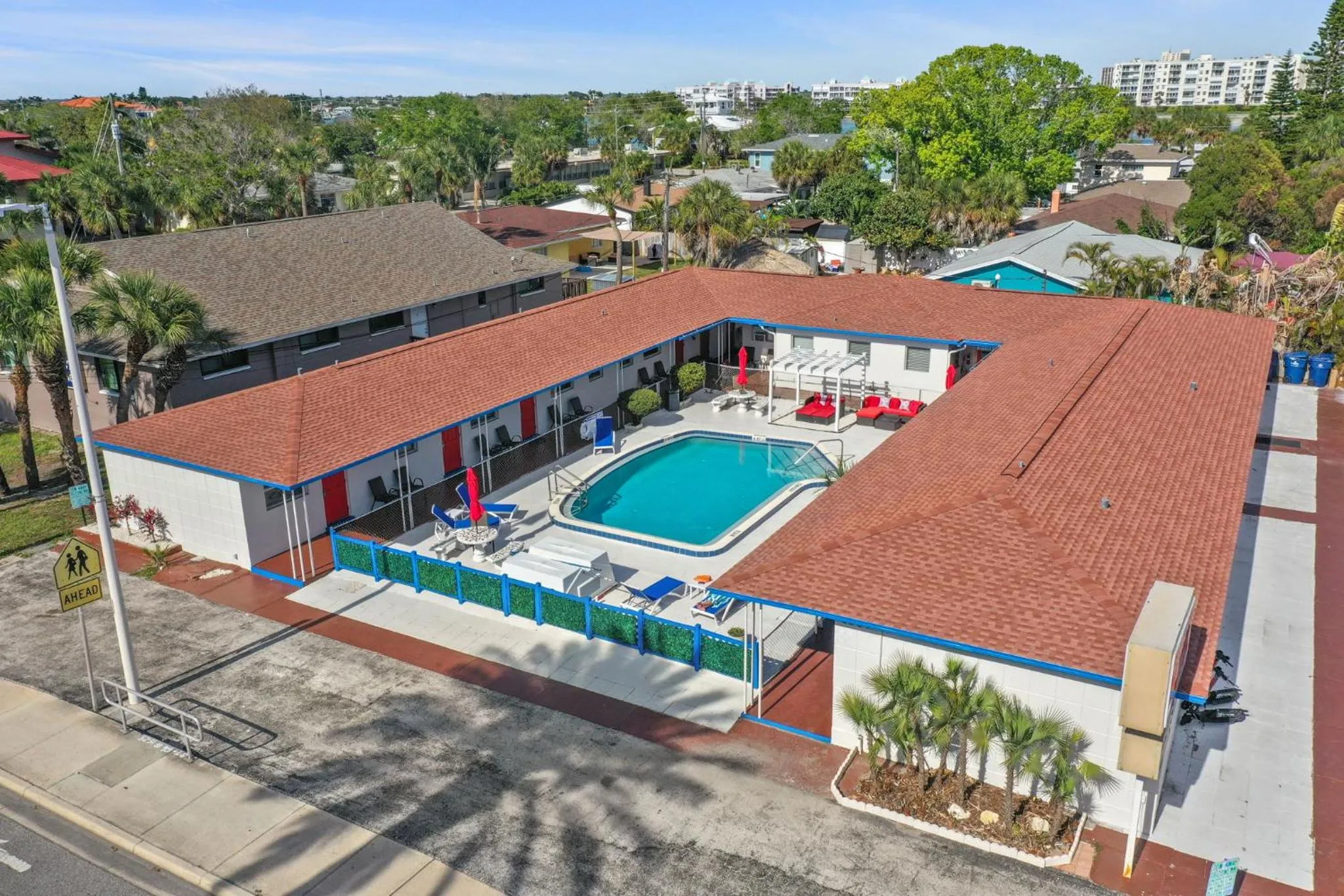 Property building in Sun Island Motel