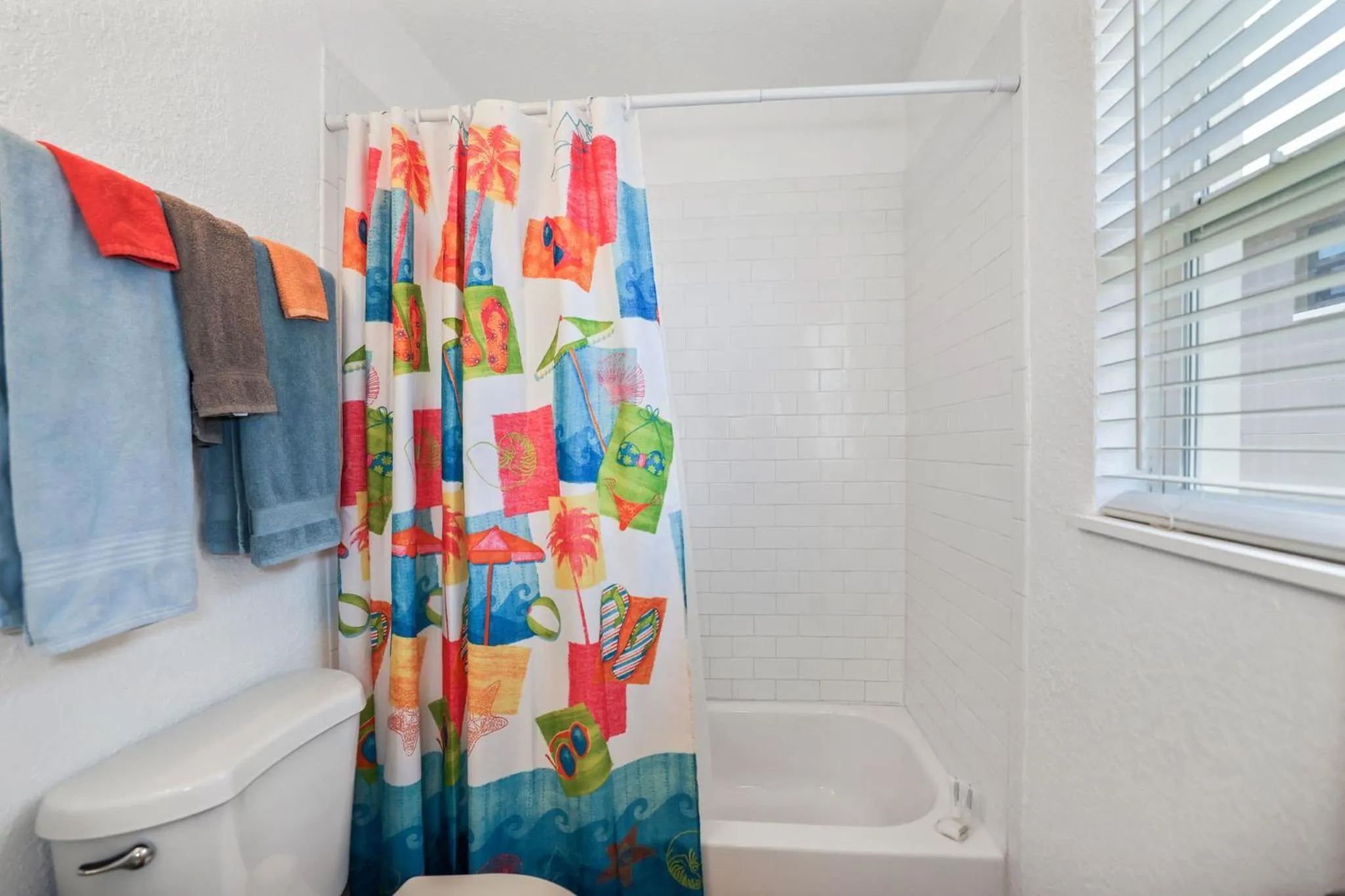 Bathroom in Sun Island Motel