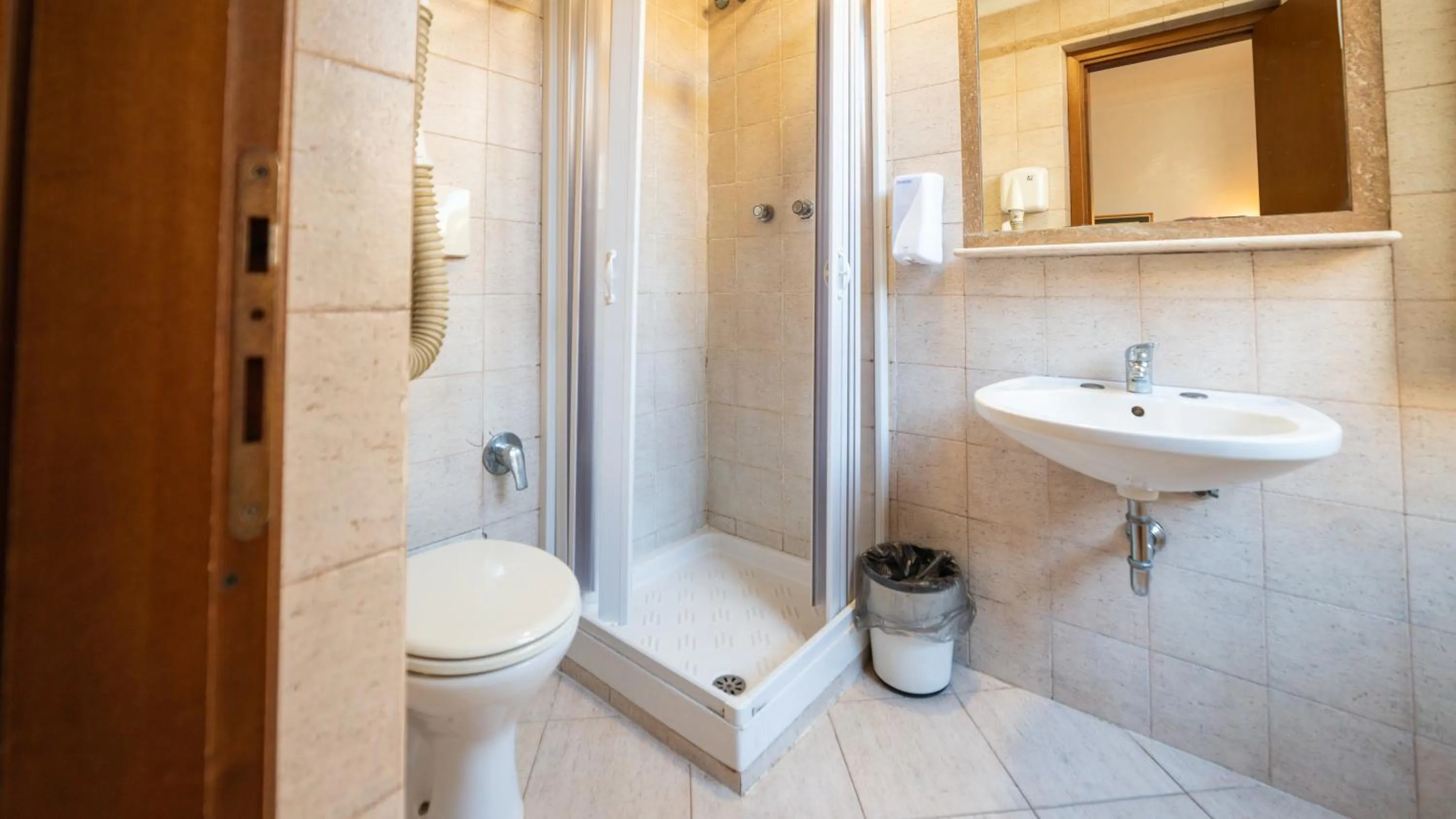 Bathroom in Hotel Center 1