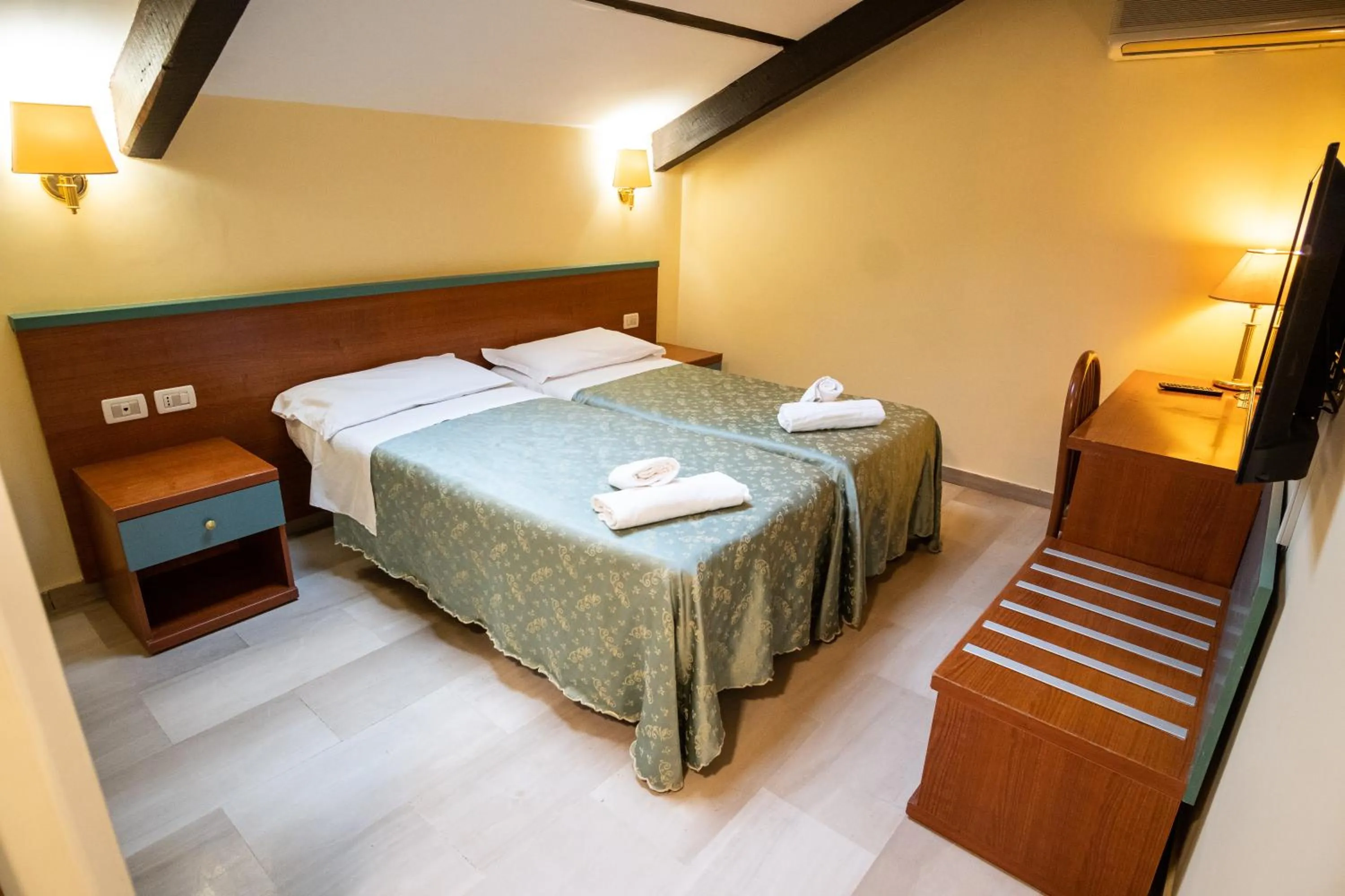 Bedroom, Bed in Hotel Center 2