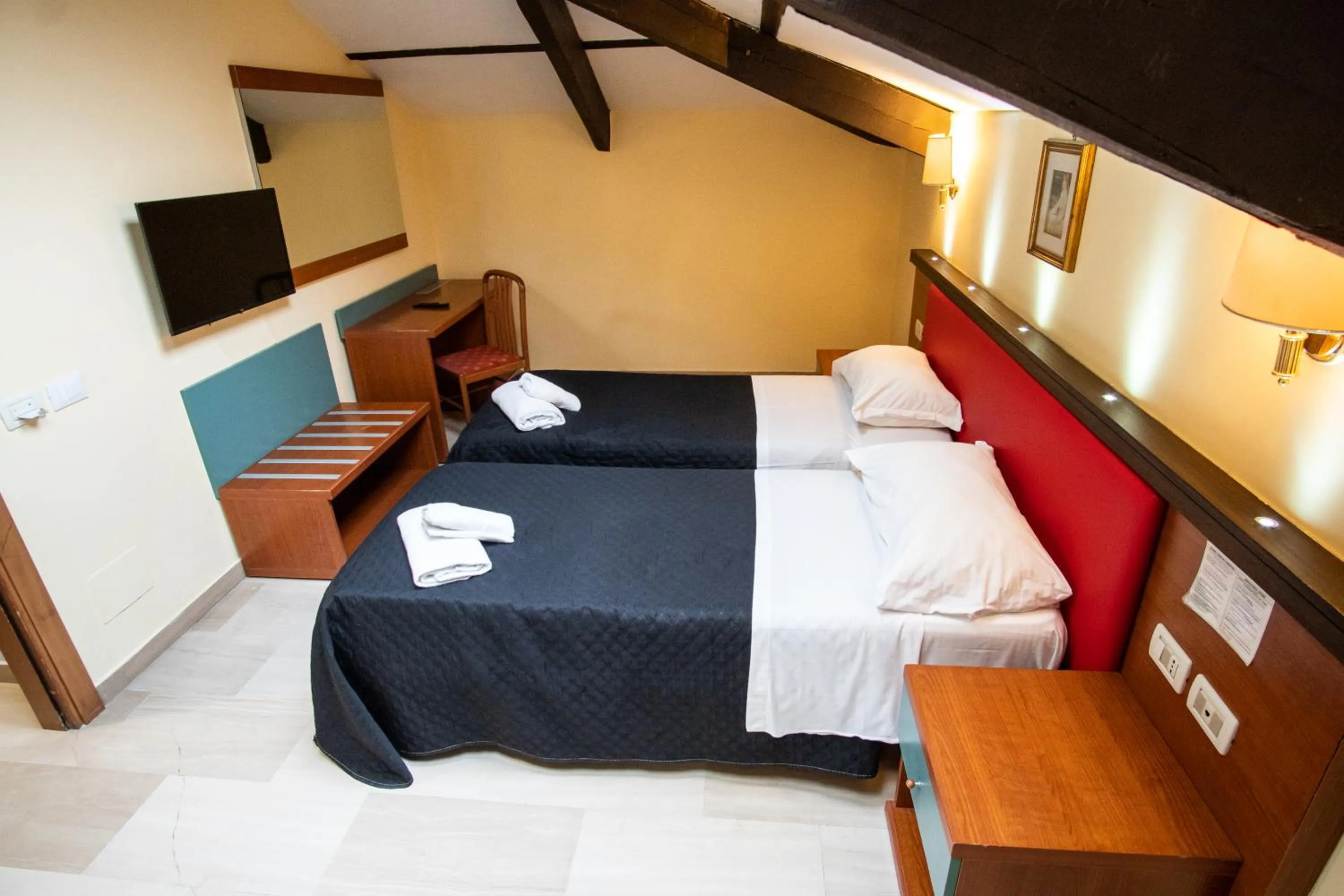 Bedroom, Bed in Hotel Center 2