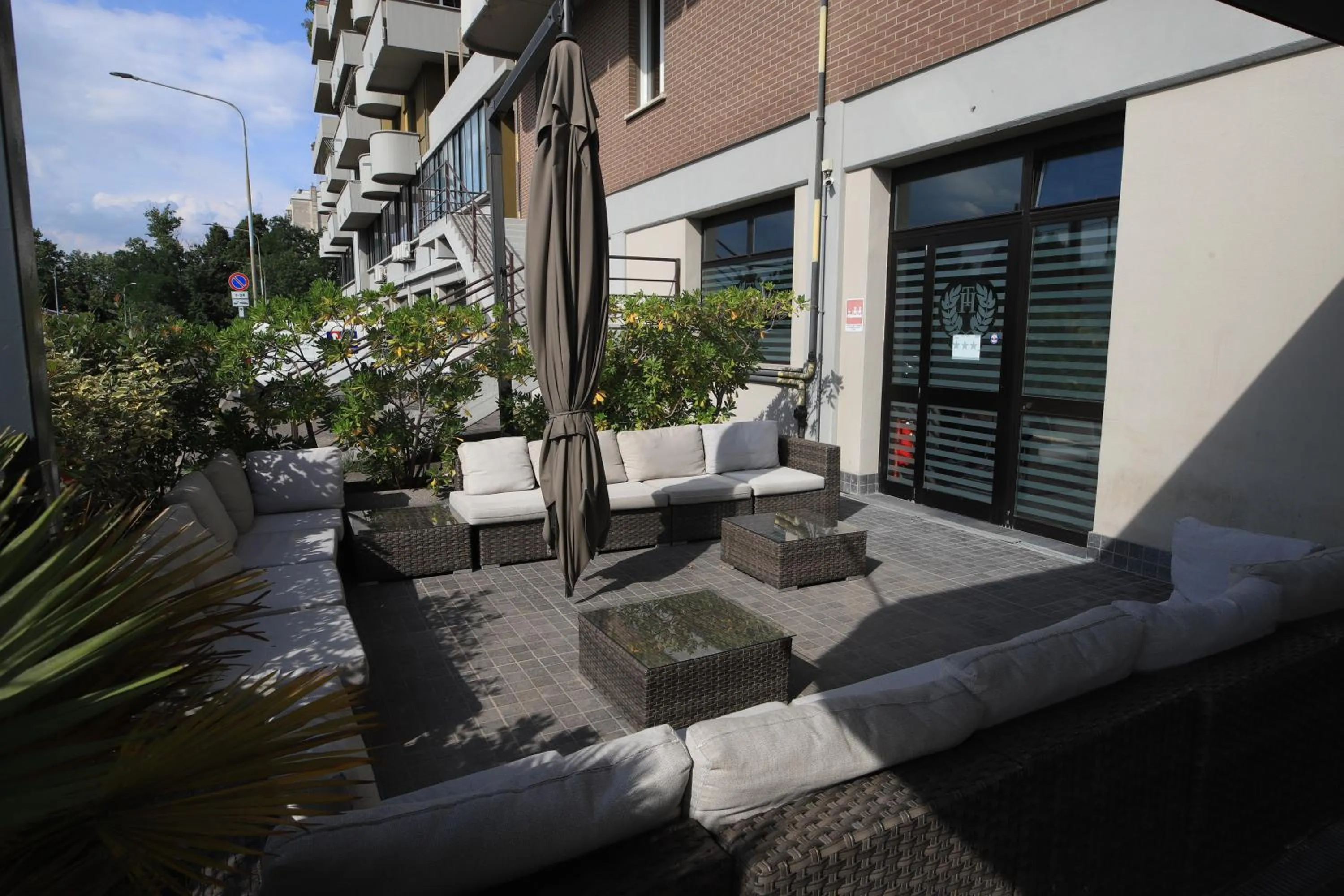 Property building in Tiby Hotel