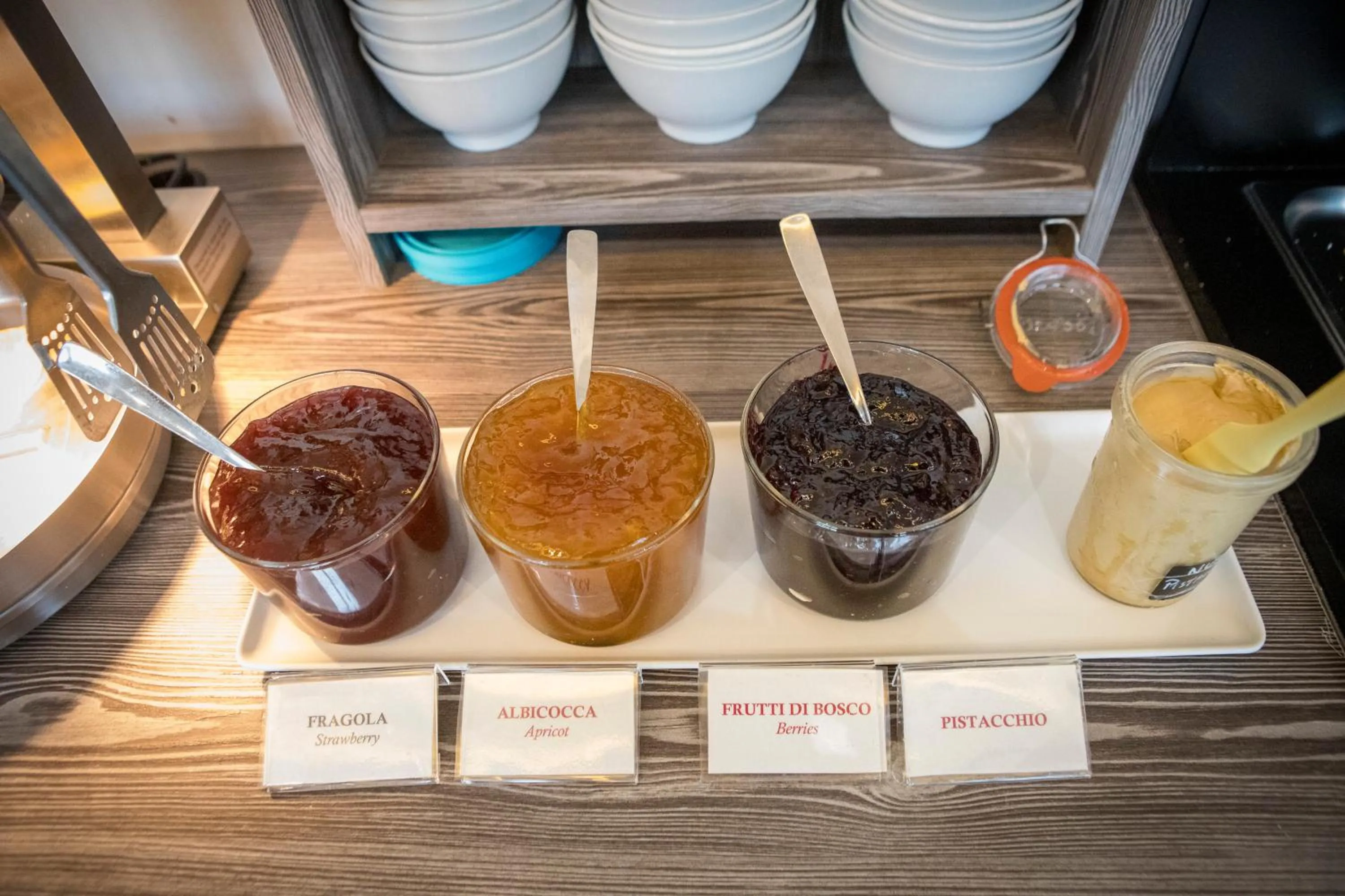 Food and drinks in Tiby Hotel