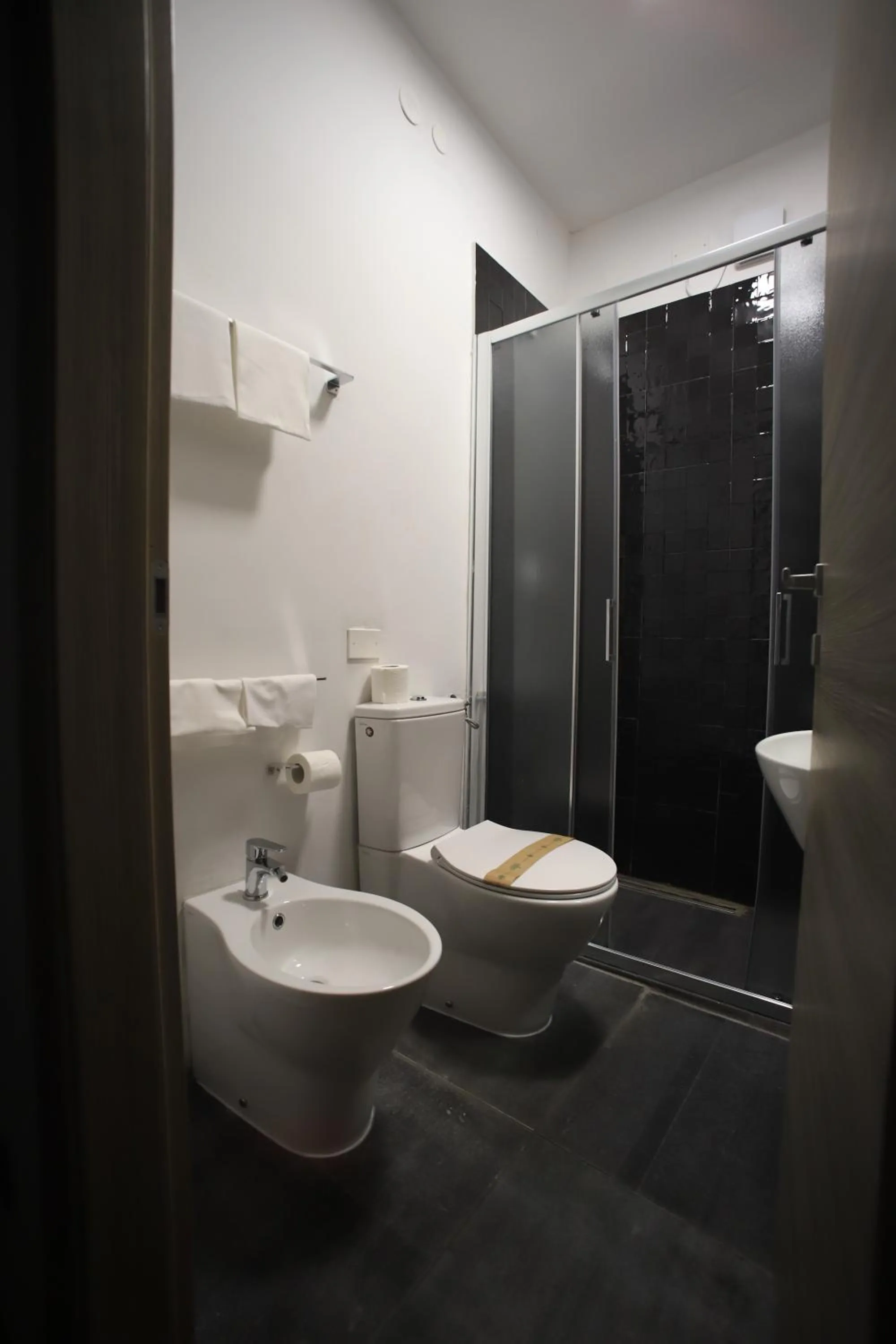 Bathroom in Tiby Hotel