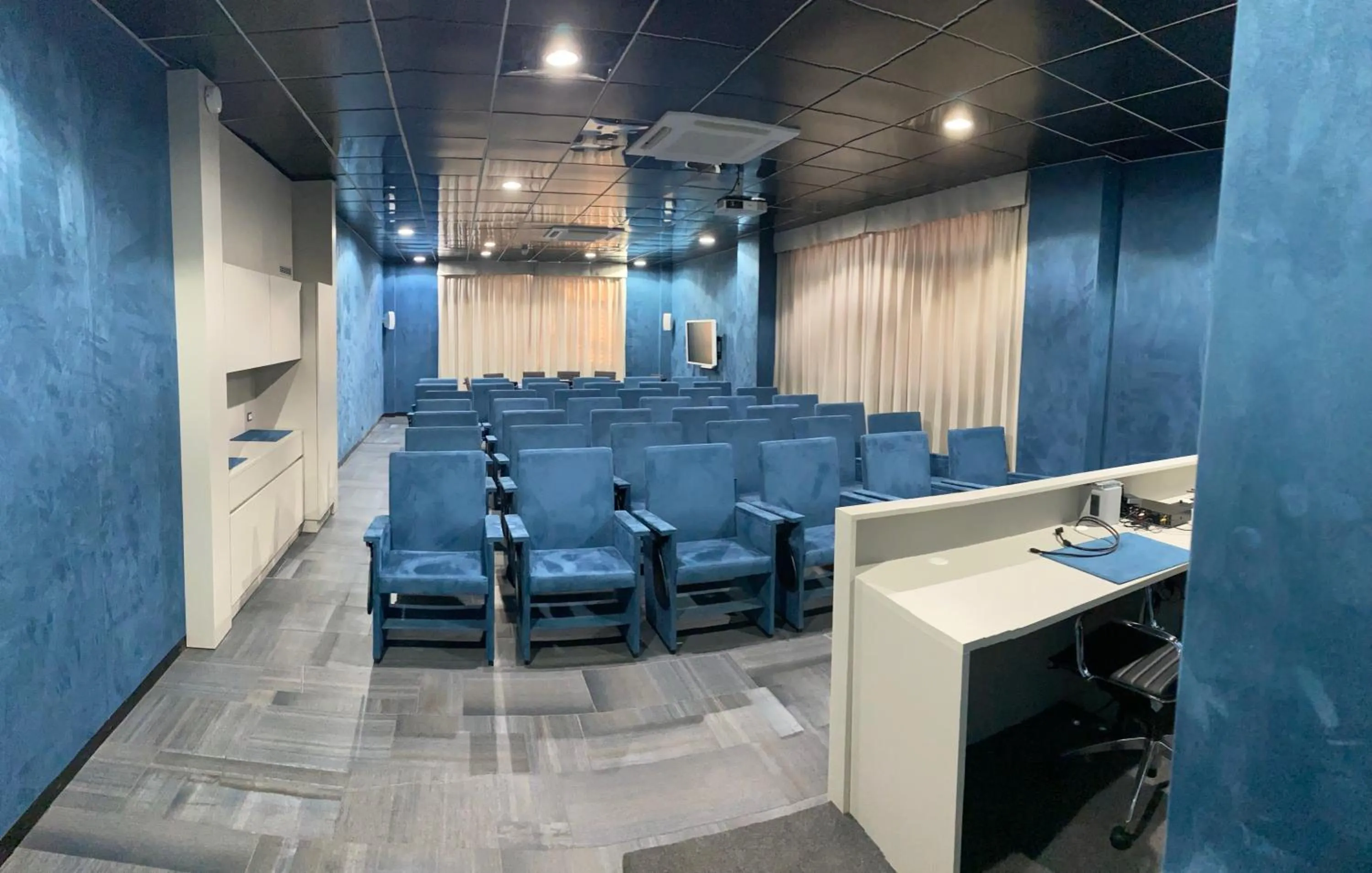 Meeting/conference room in Tiby Hotel