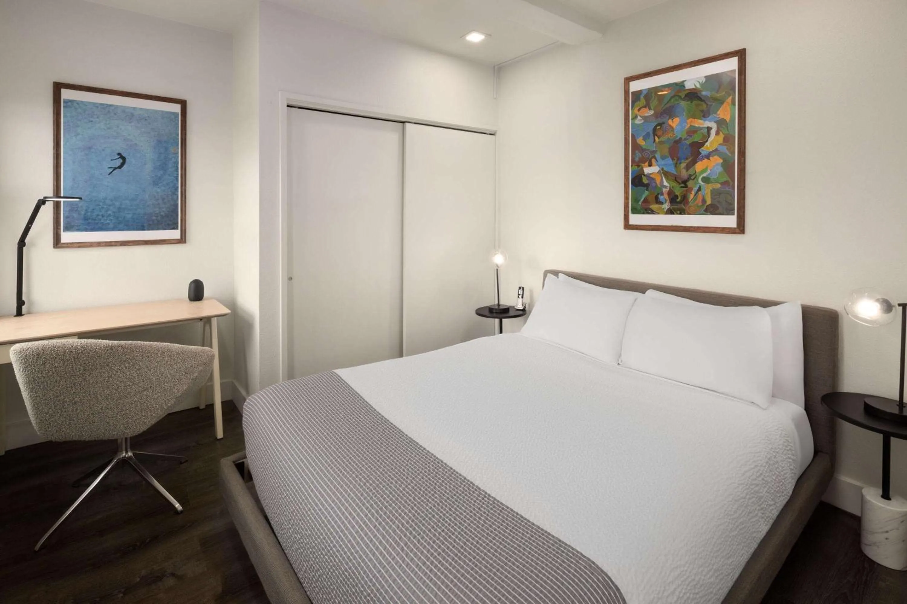 Photo of the whole room, Bed in Reside Seattle Downtown, a Wyndham Residence