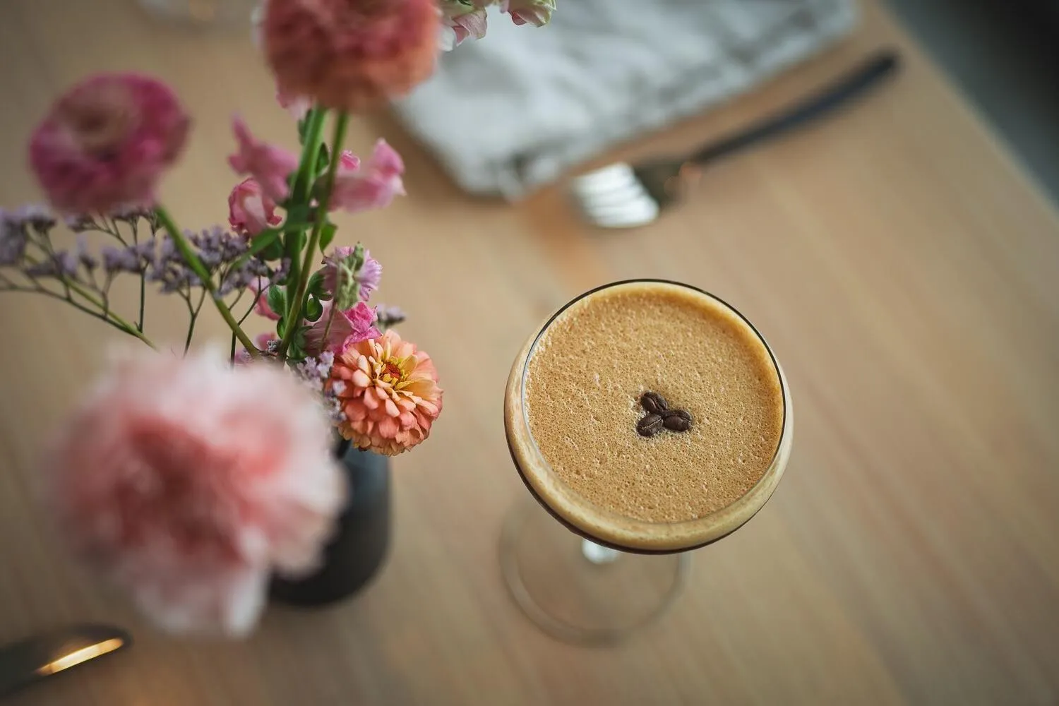 Restaurant/places to eat in Brut Hotel