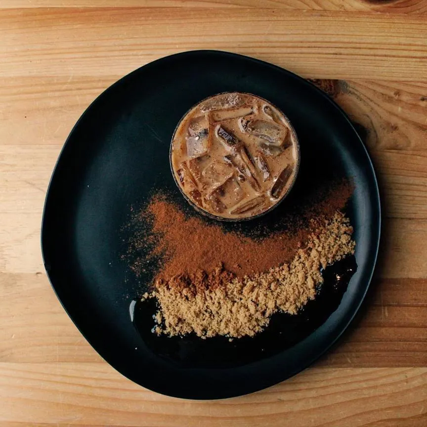 Restaurant/places to eat in Brut Hotel