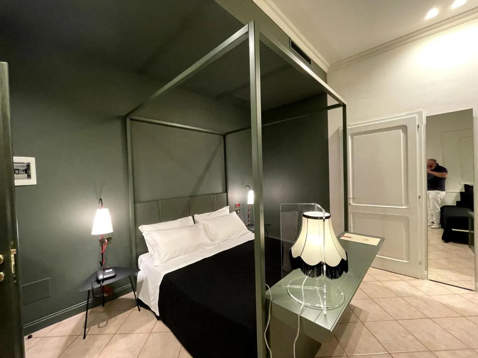 Bed in Villa Raffaello Park Hotel