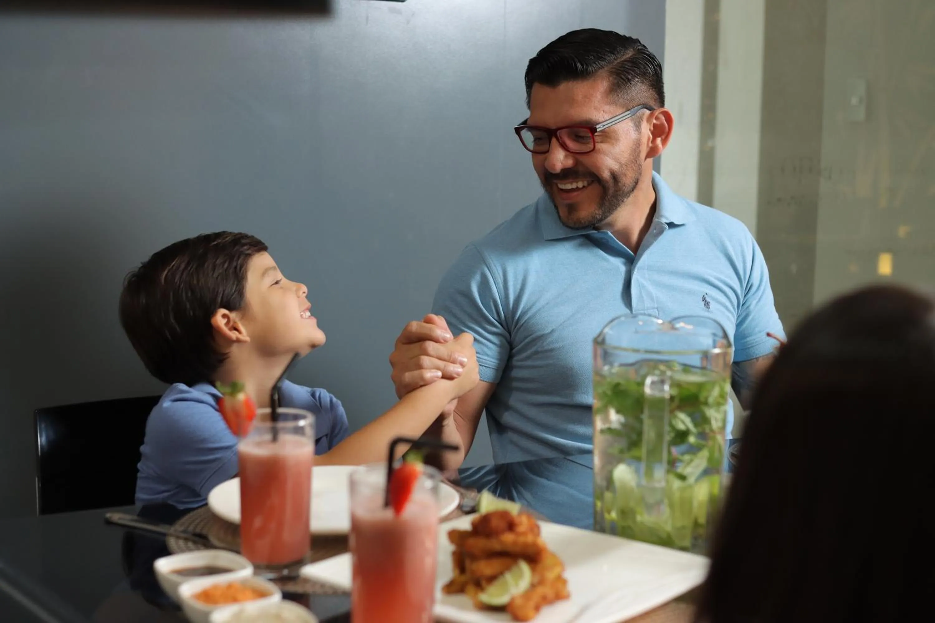 Restaurant/places to eat in HOTEL OSHO