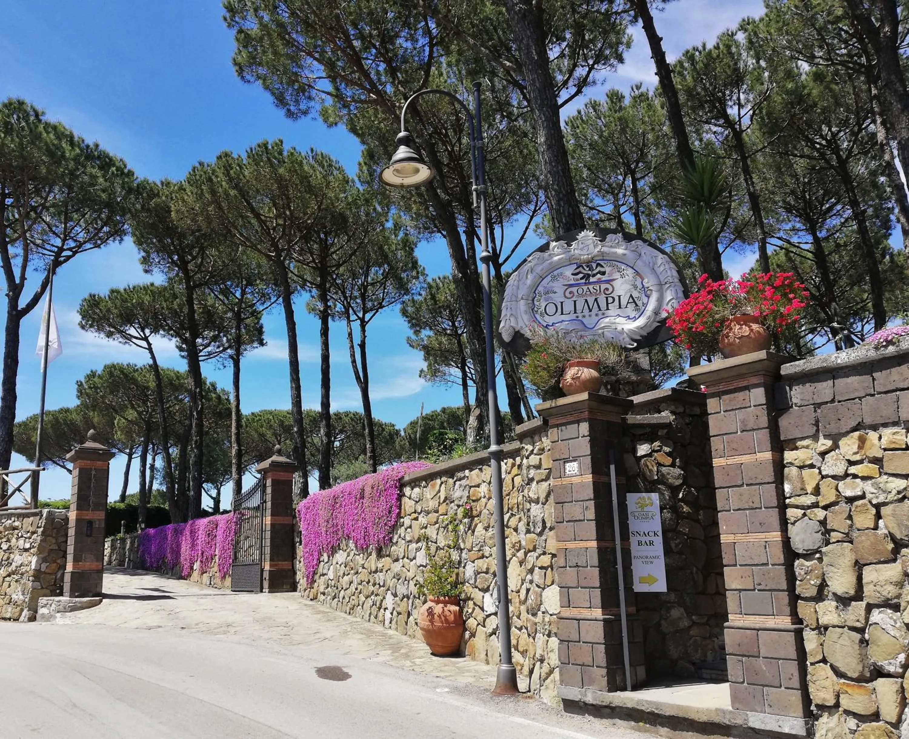 Facade/entrance in Oasi Olimpia Relais