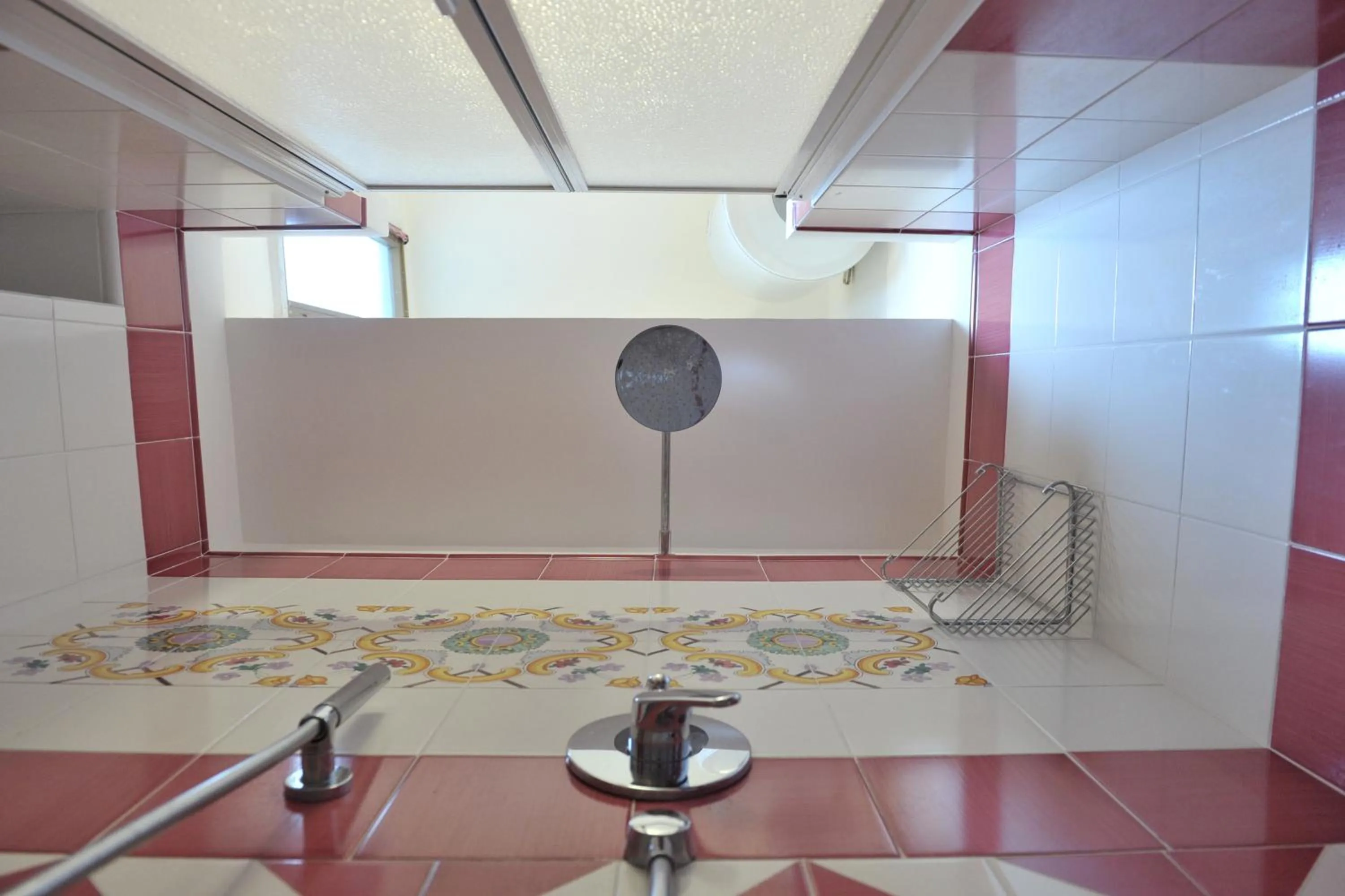 Shower in Hotel Santa Lucia