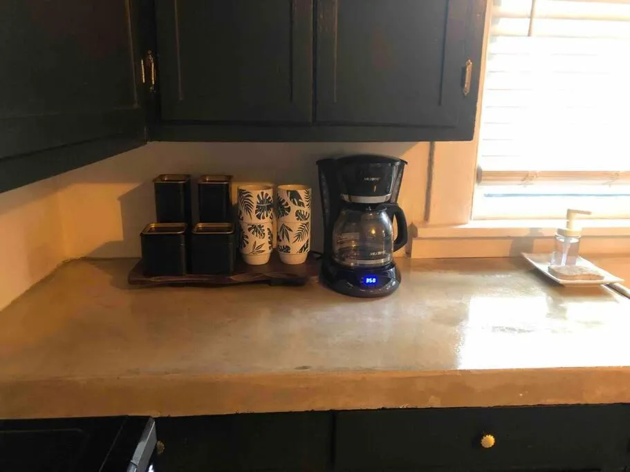 J Birds’ Bungalow in the heart of Midtown