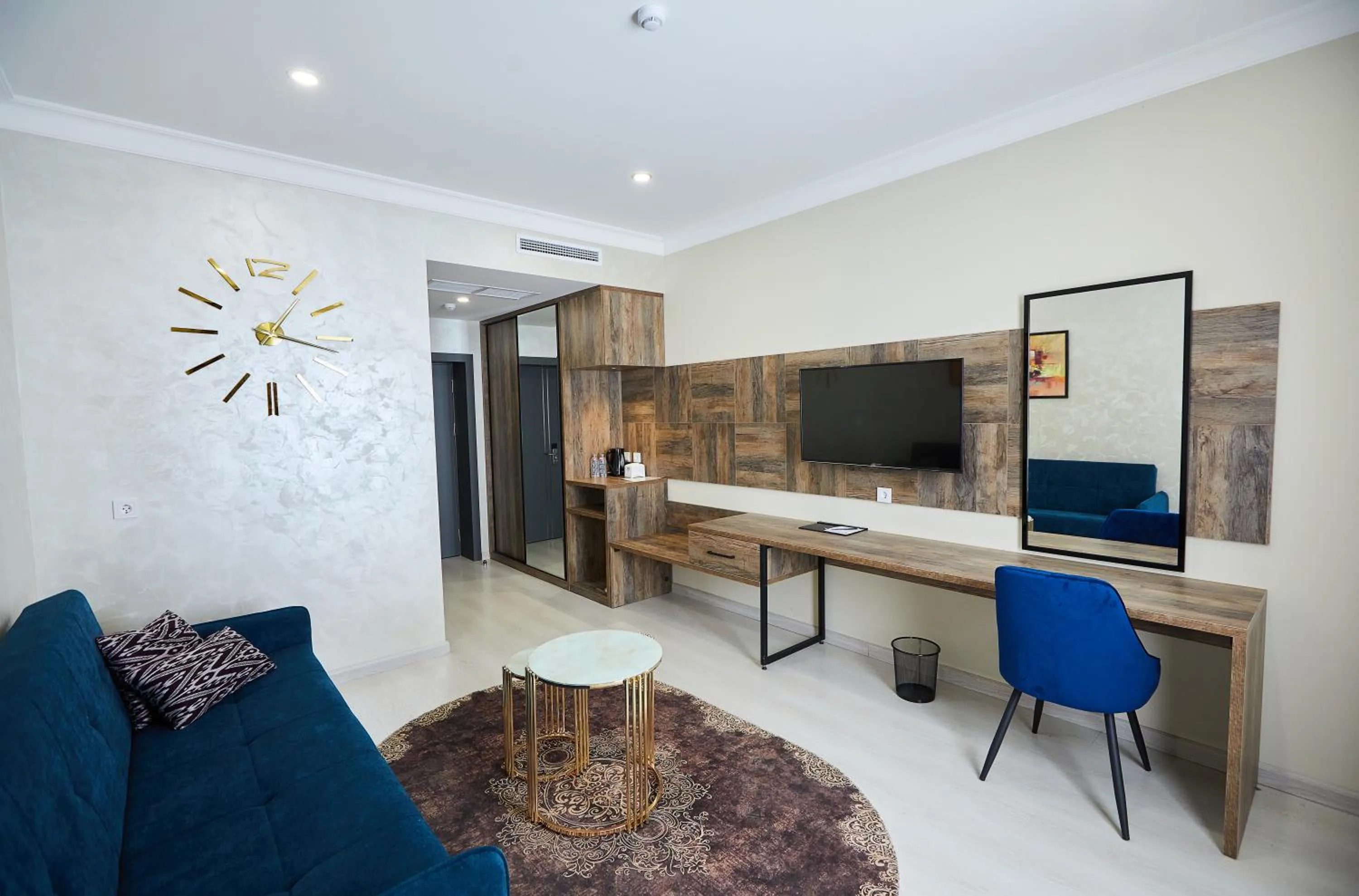 Communal lounge/ TV room in OLD TASHKENT Hotel & Spa