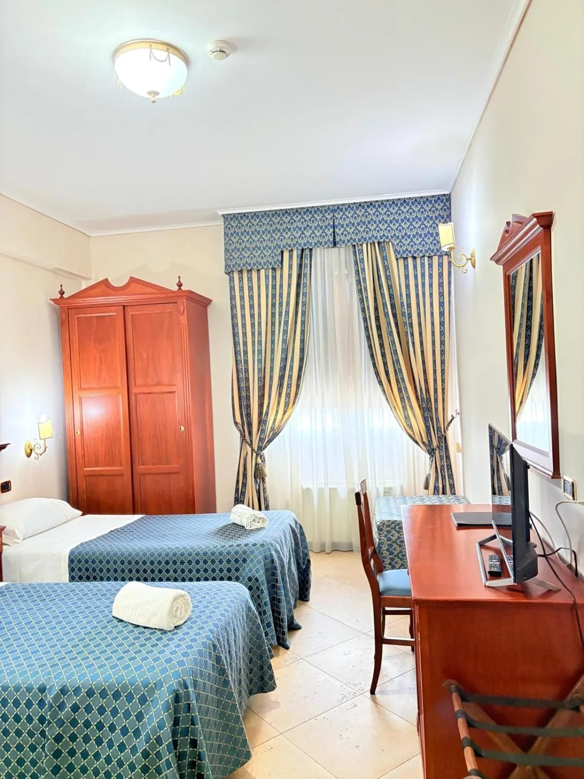 Bedroom, Bed in D'Angelo Palace Hotel