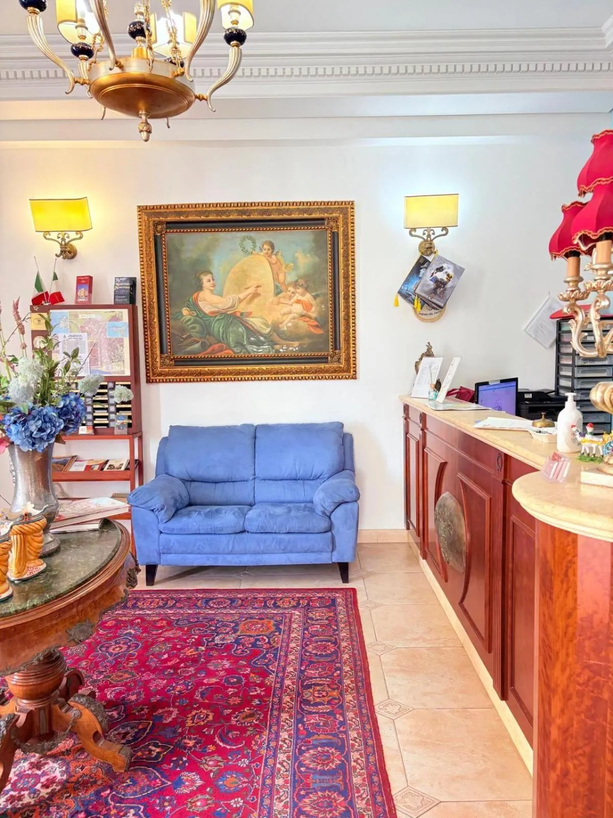 Seating area in D'Angelo Palace Hotel