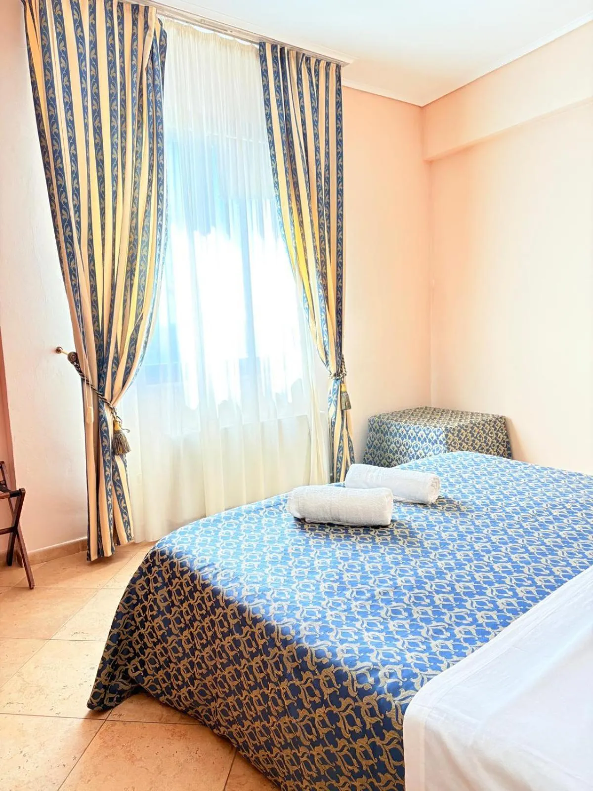 Photo of the whole room, Bed in D'Angelo Palace Hotel