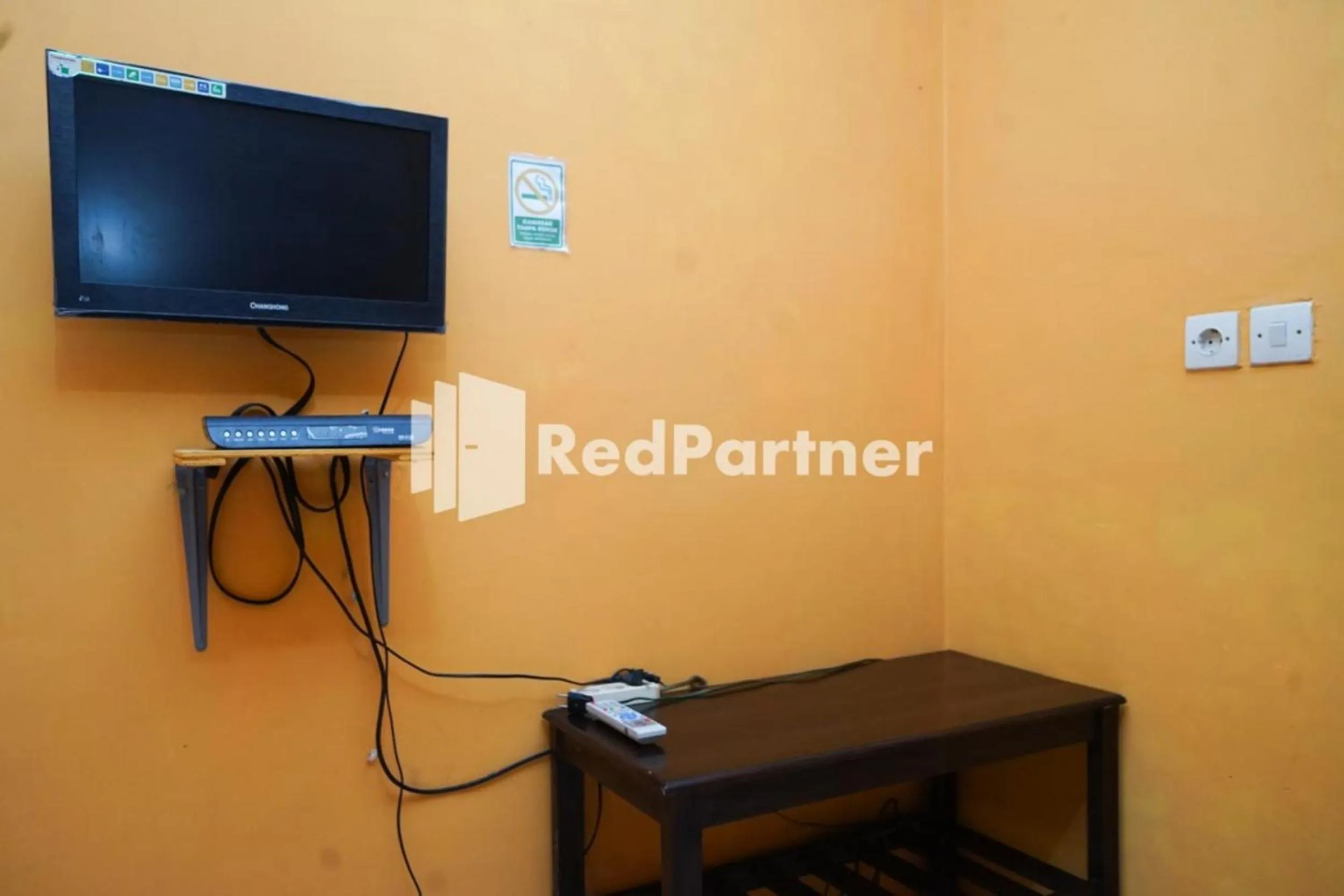 TV and multimedia in Villa Handayani Songgoriti RedPartner