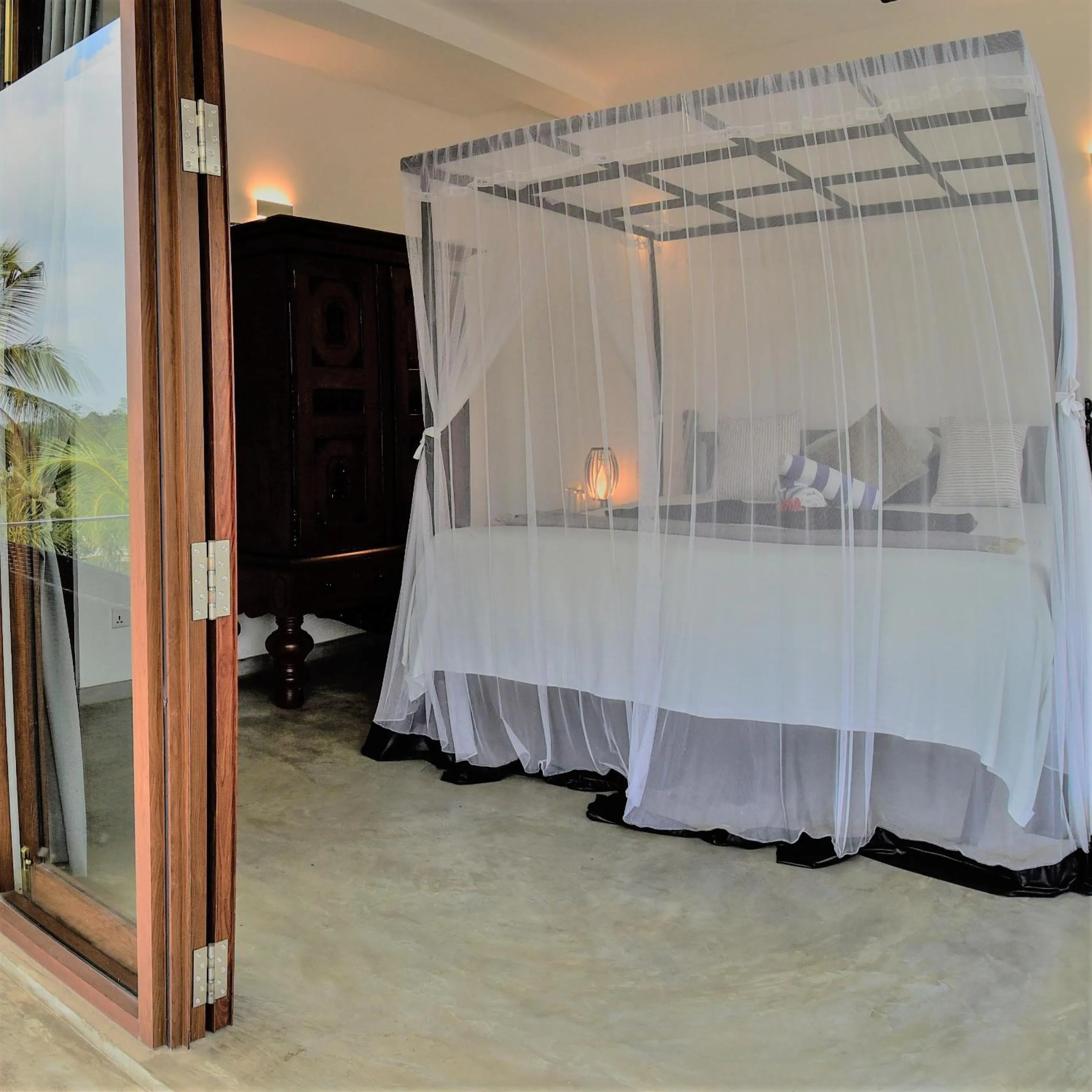 Deluxe Double Room in TROPICAL HOUSE - Jungleside Villa