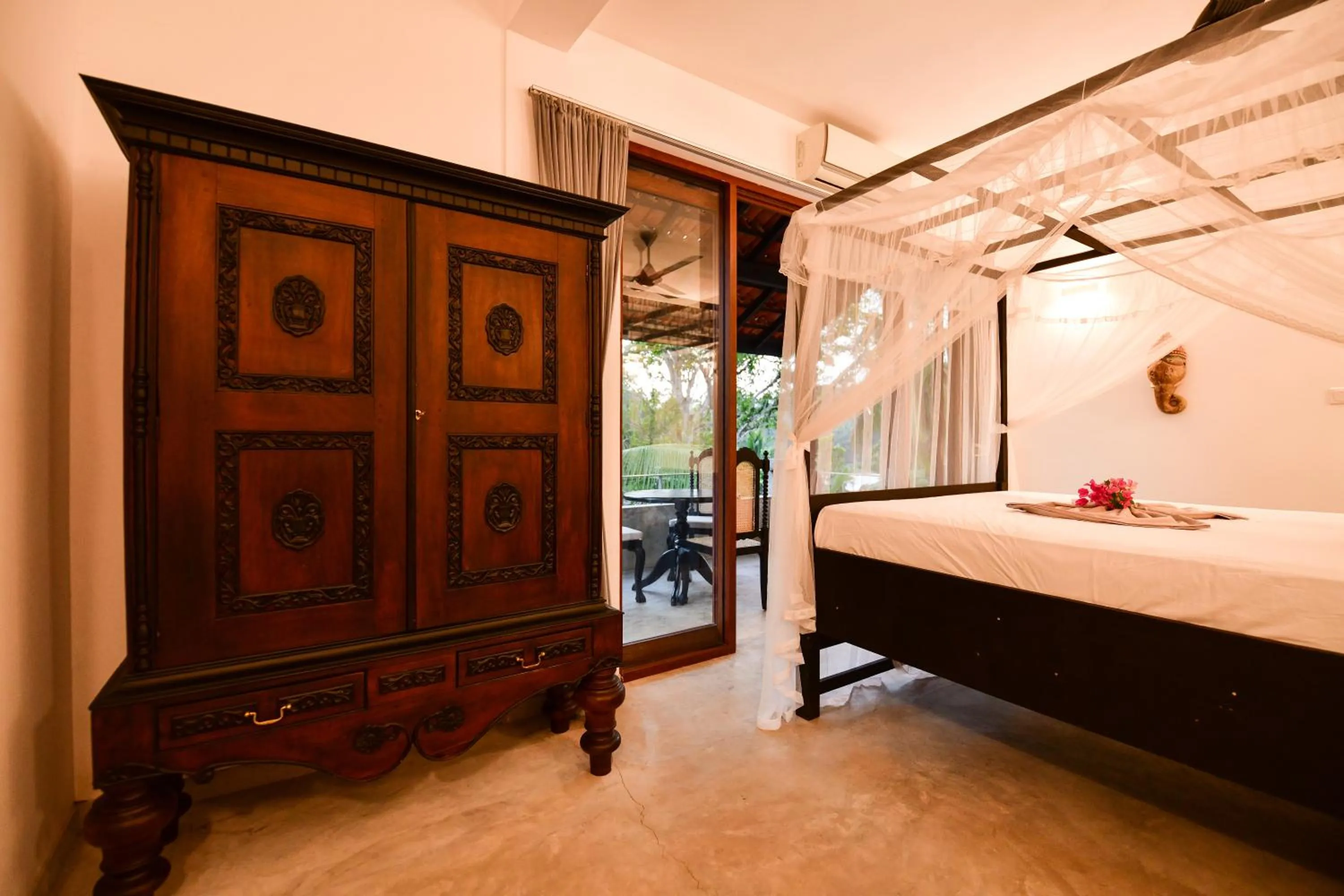 Bed in TROPICAL HOUSE - Jungleside Villa