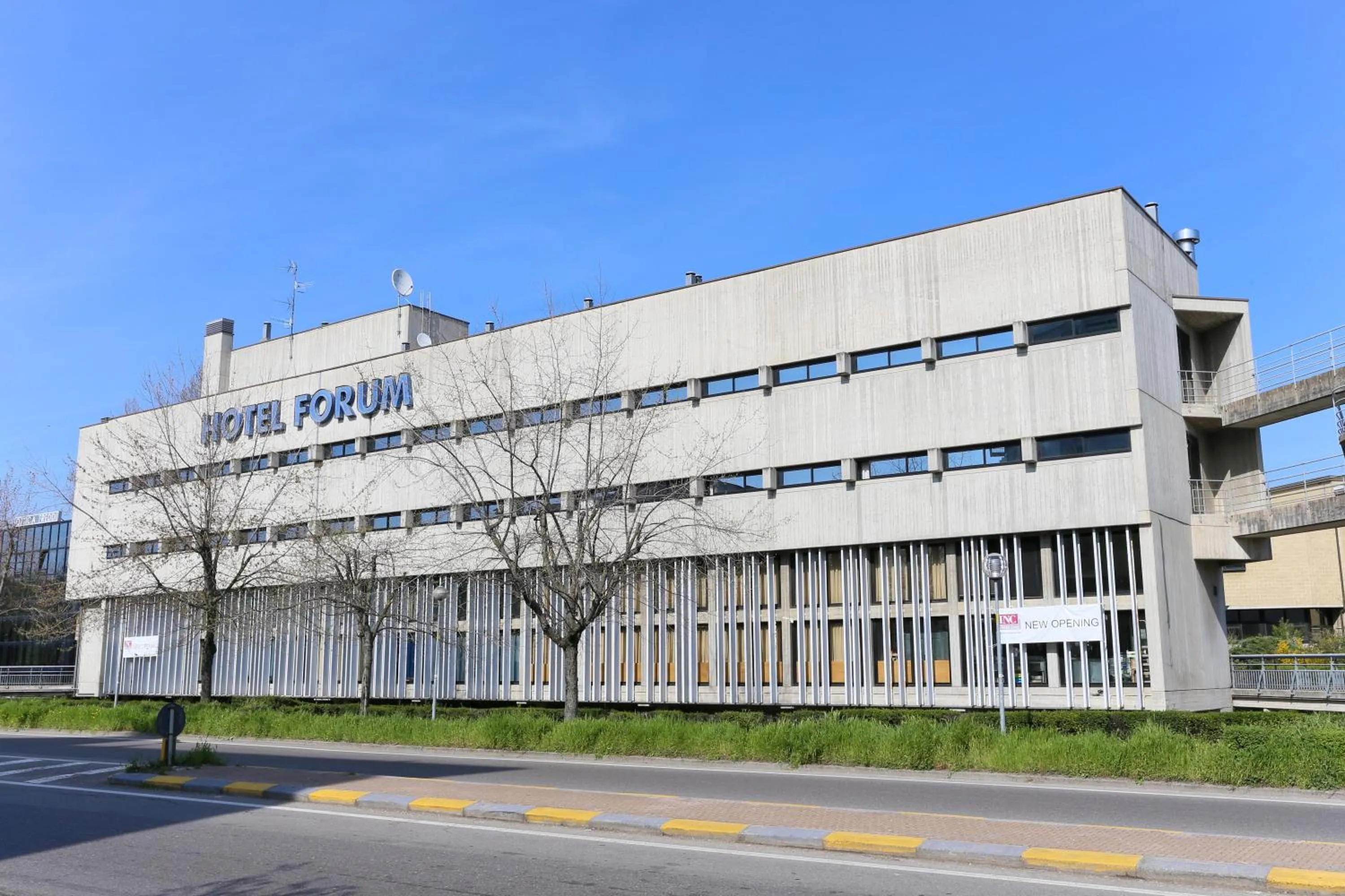 Property building in Hotel Forum
