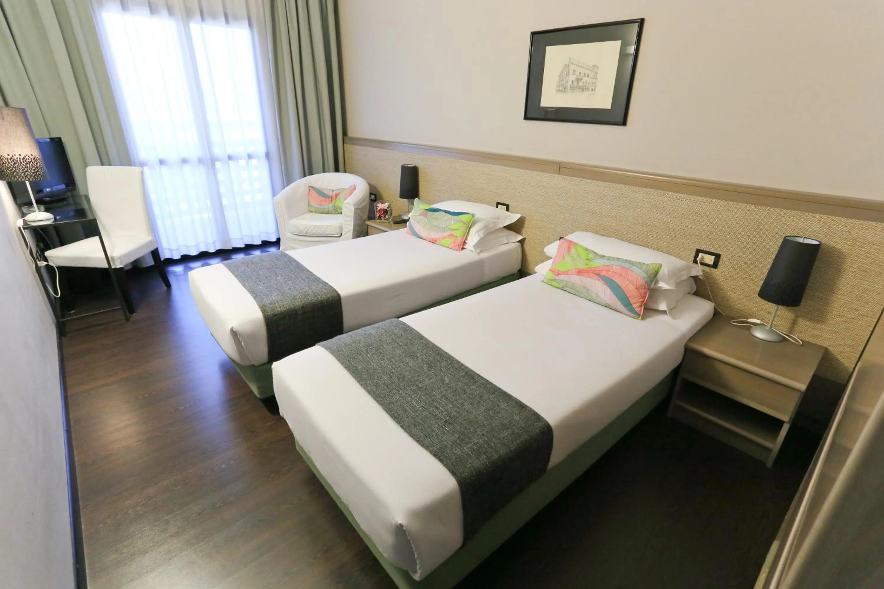 Photo of the whole room, Bed in Hotel Forum