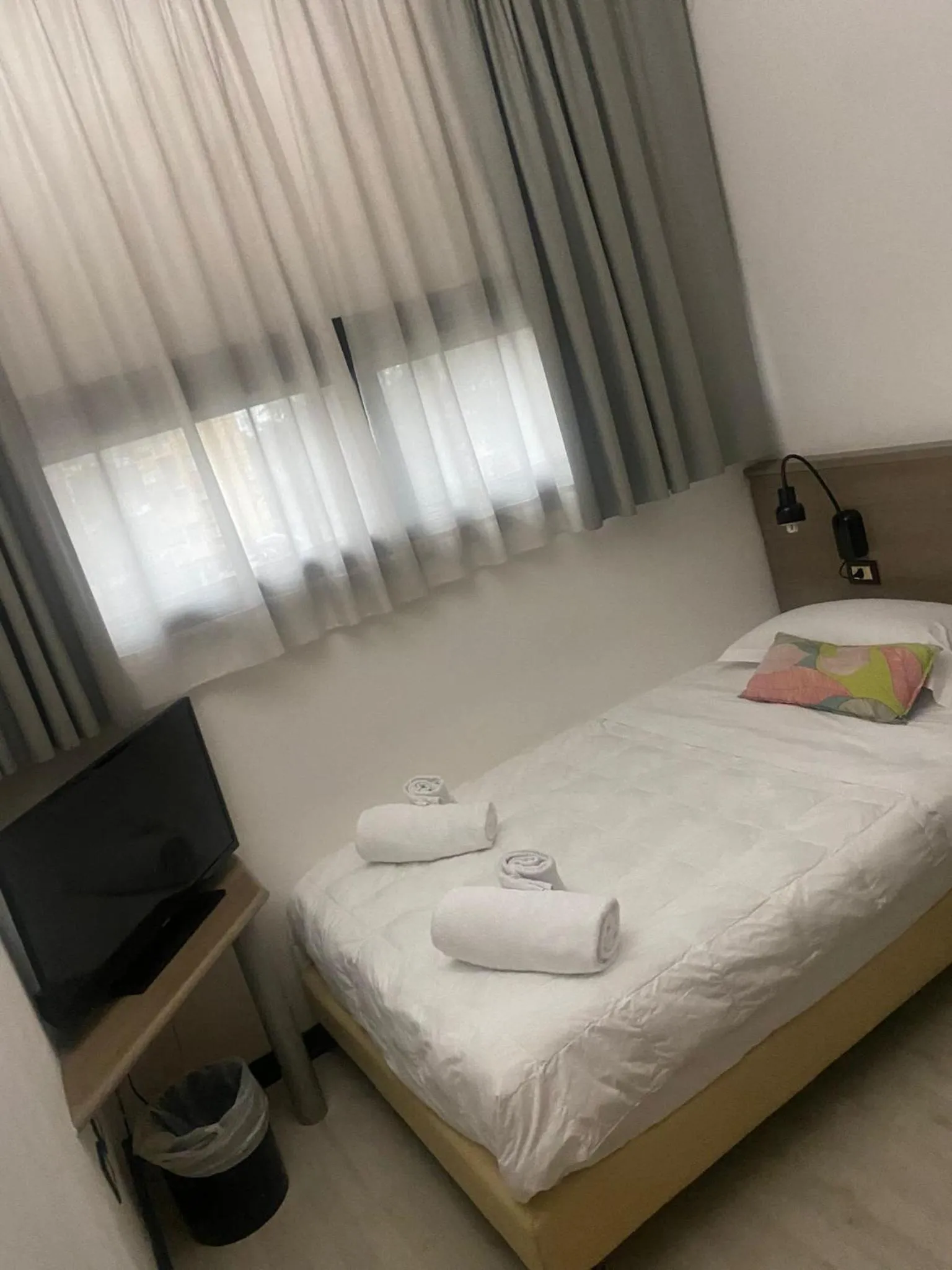 Photo of the whole room, Bed in Hotel Forum