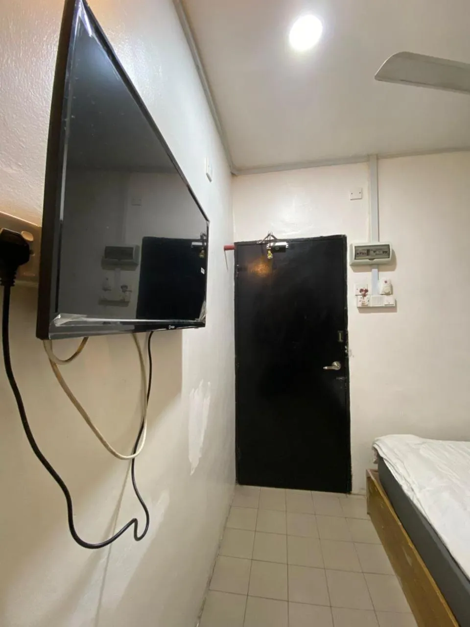 TV and multimedia, Bed in Hotel station 24