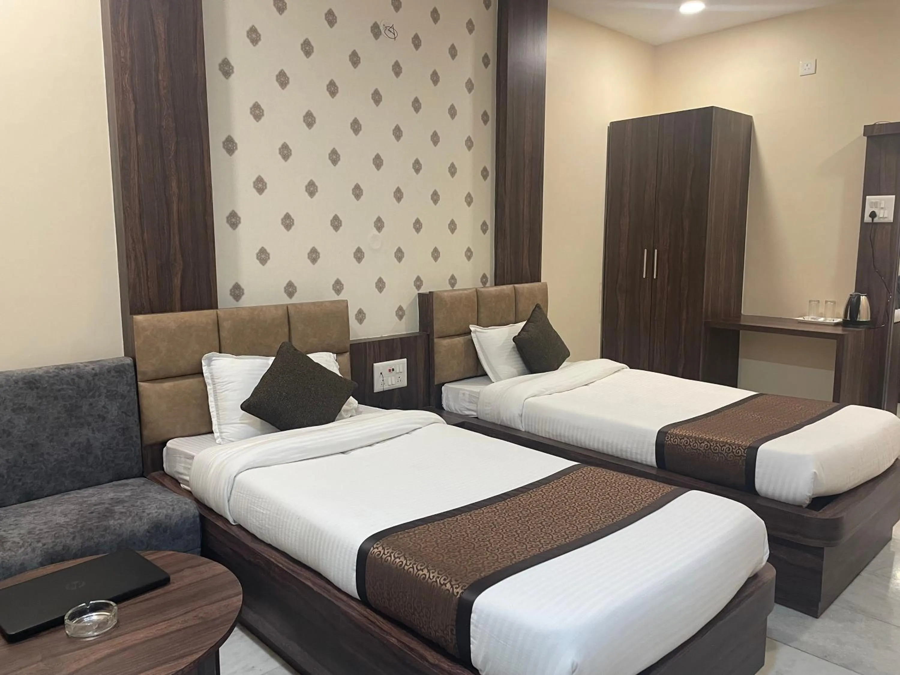 Bed in Hotel Royal Embassy