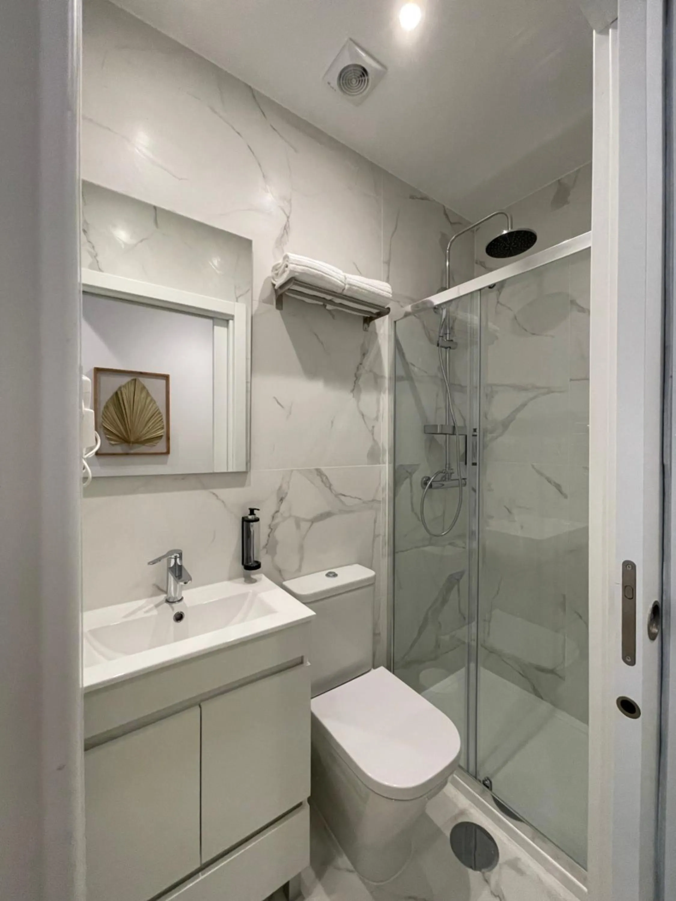 Bathroom in MyStay Porto São Bento