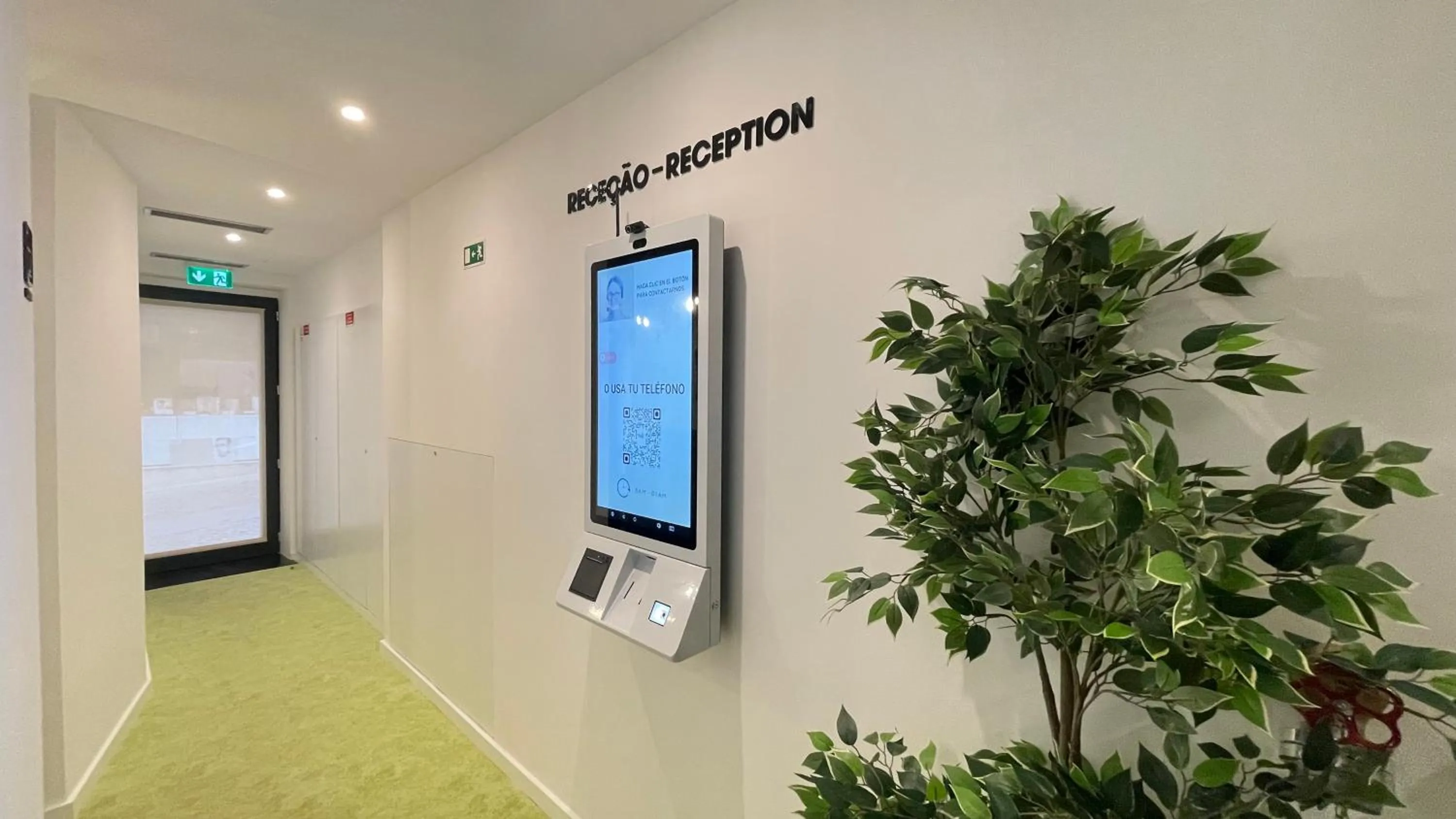 Lobby or reception in MyStay Porto São Bento