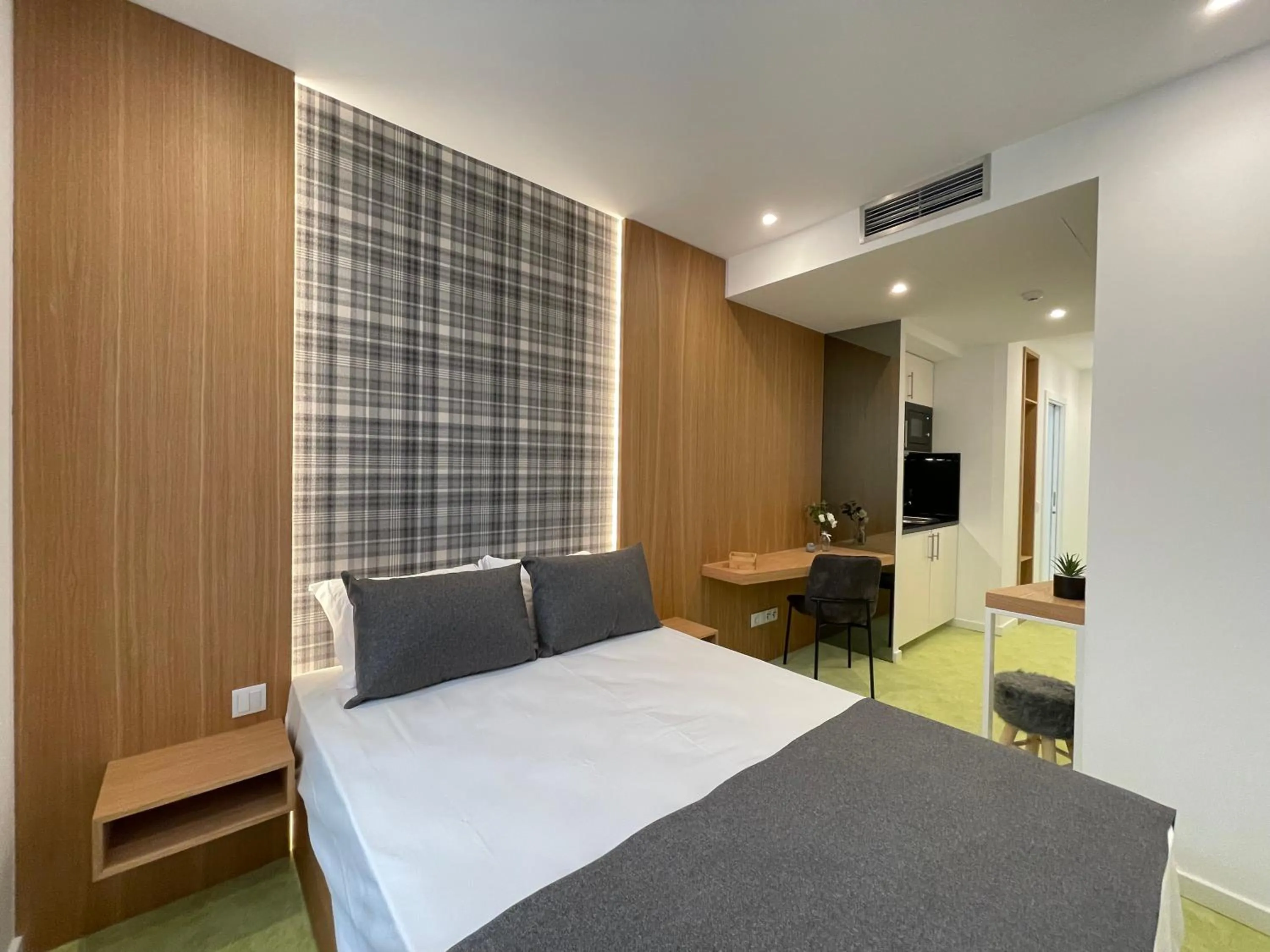 Bed in MyStay Porto São Bento