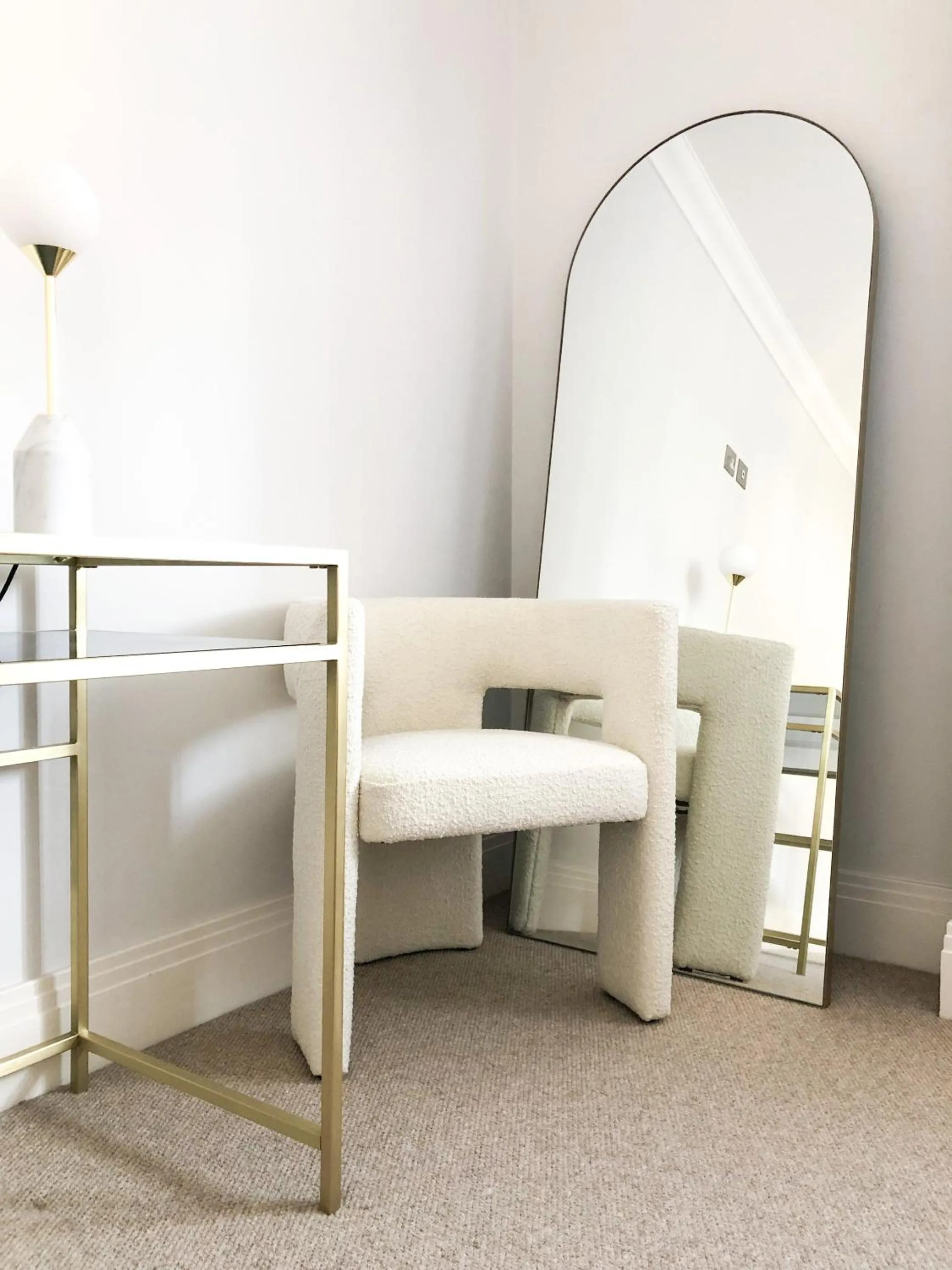 Bedroom in Windsor Mews by Stay Focused SA