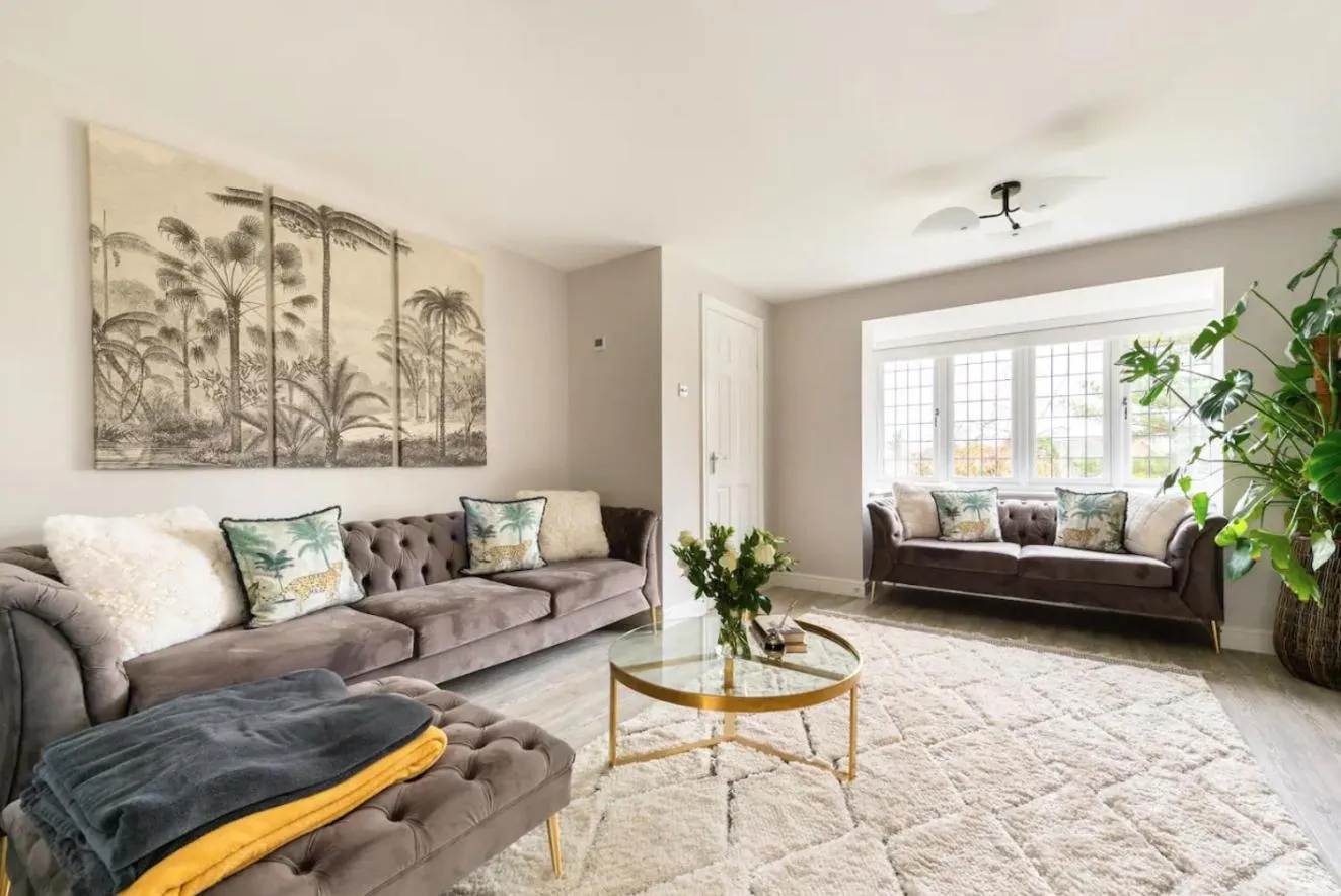 Living room in Virginia Water Family Getaway