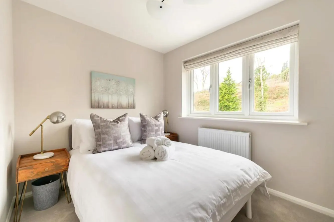 Bedroom, Bed in Virginia Water Family Getaway