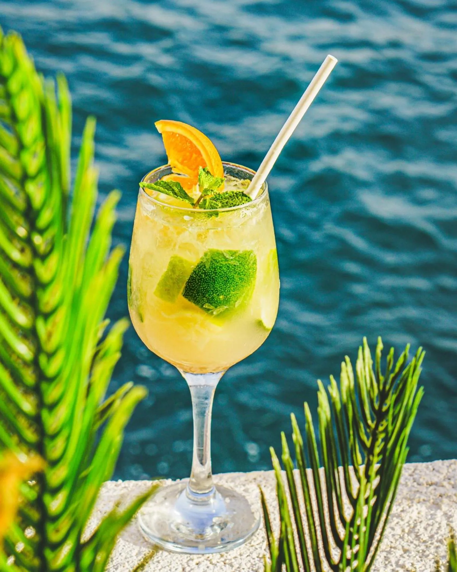 Food and drinks in Falucho Paradise Beach