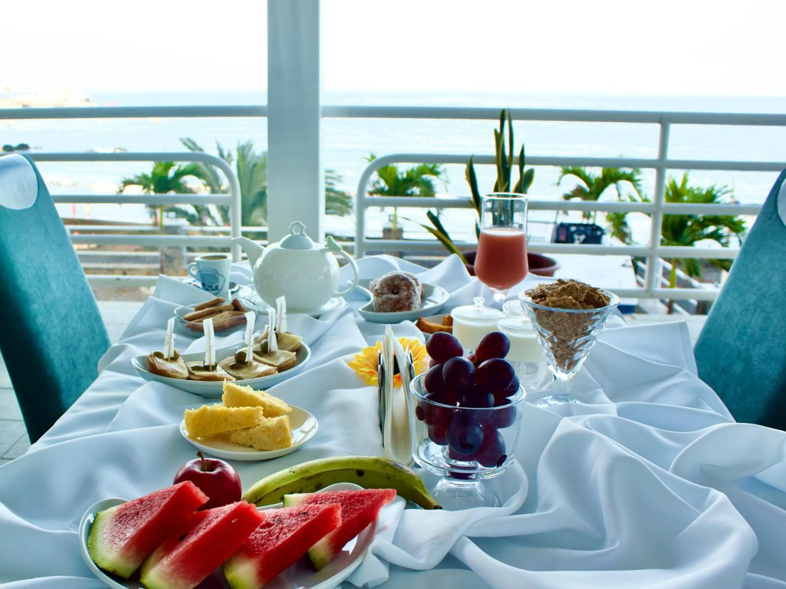 Falucho Paradise Beach