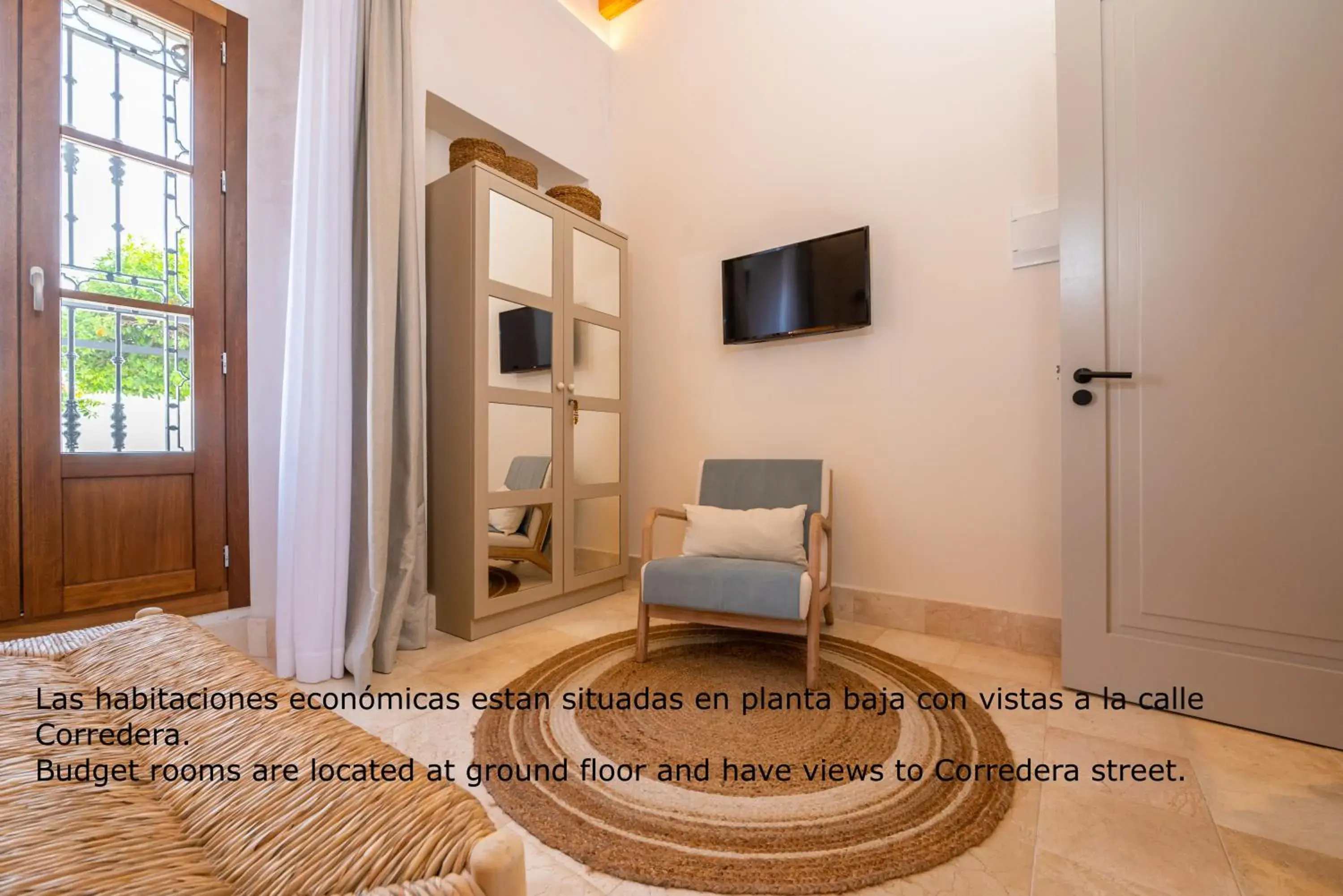 Small Double Room - Lower level in Casa Aura Hotel Small Double Room - Lower level in Casa Aura Hotel