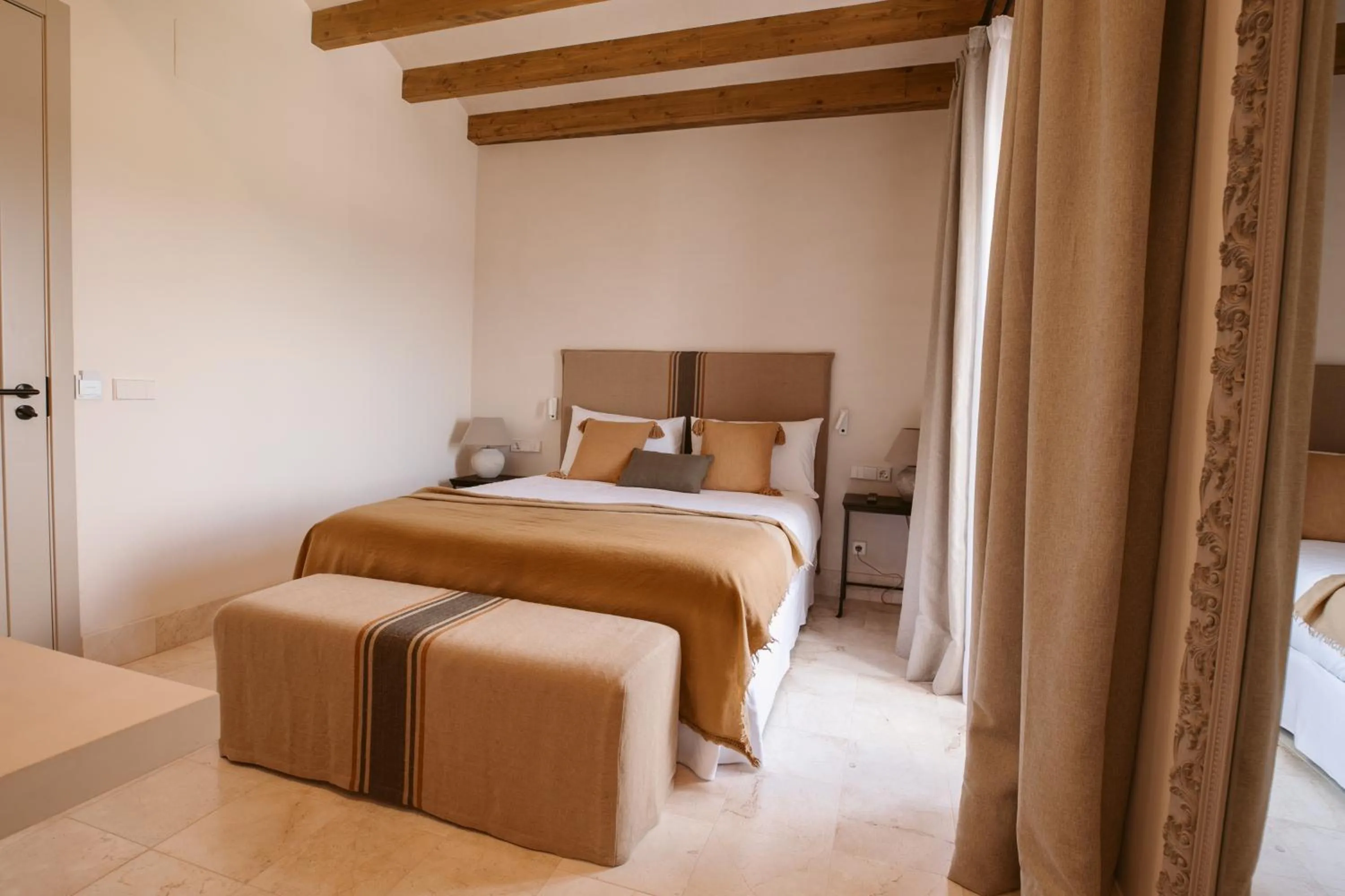 Bedroom, Bed in Casa Aura Hotel